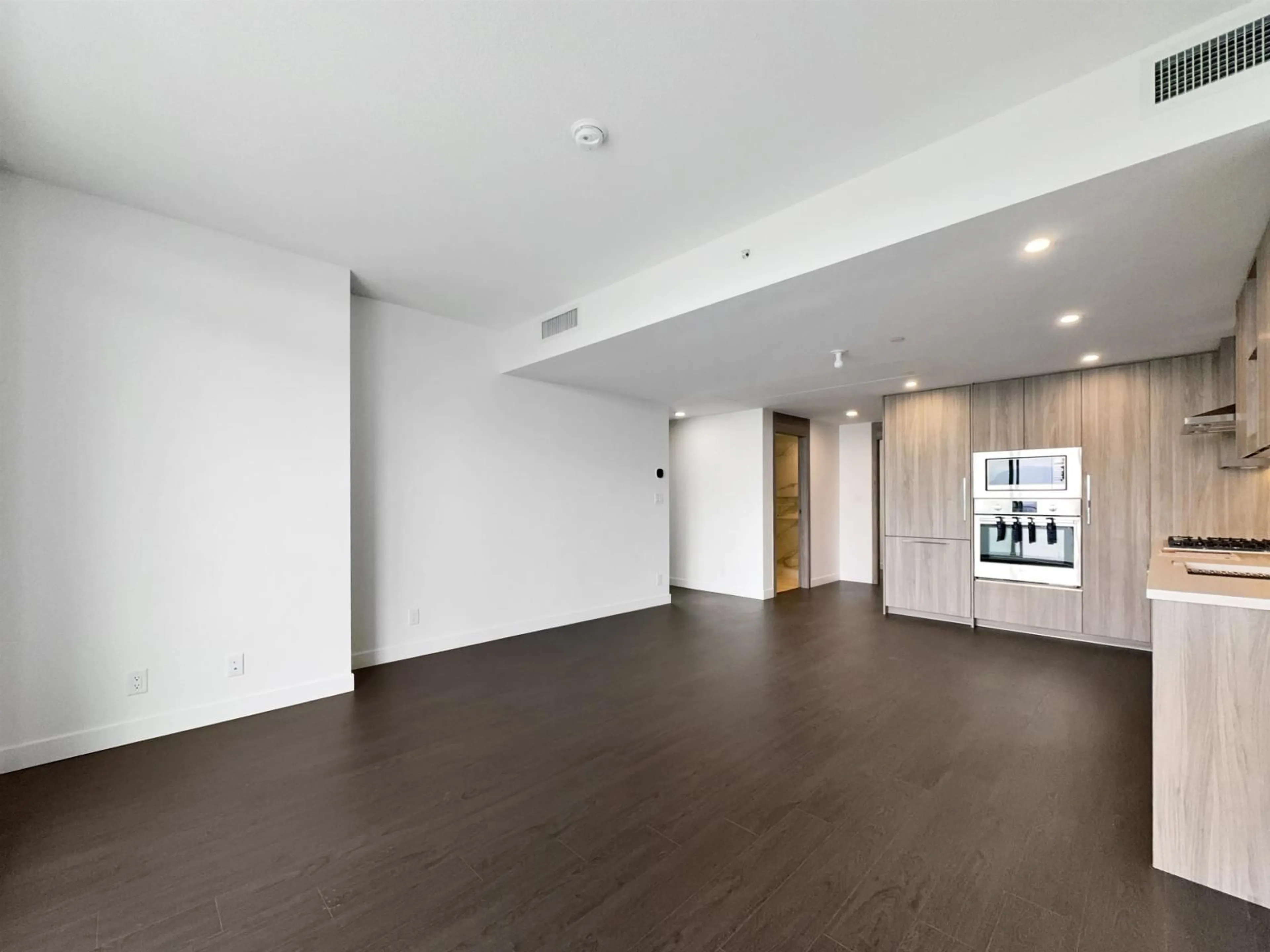 Unknown for 3102 - 13778 100 AVENUE, Surrey British Columbia V3T0V3