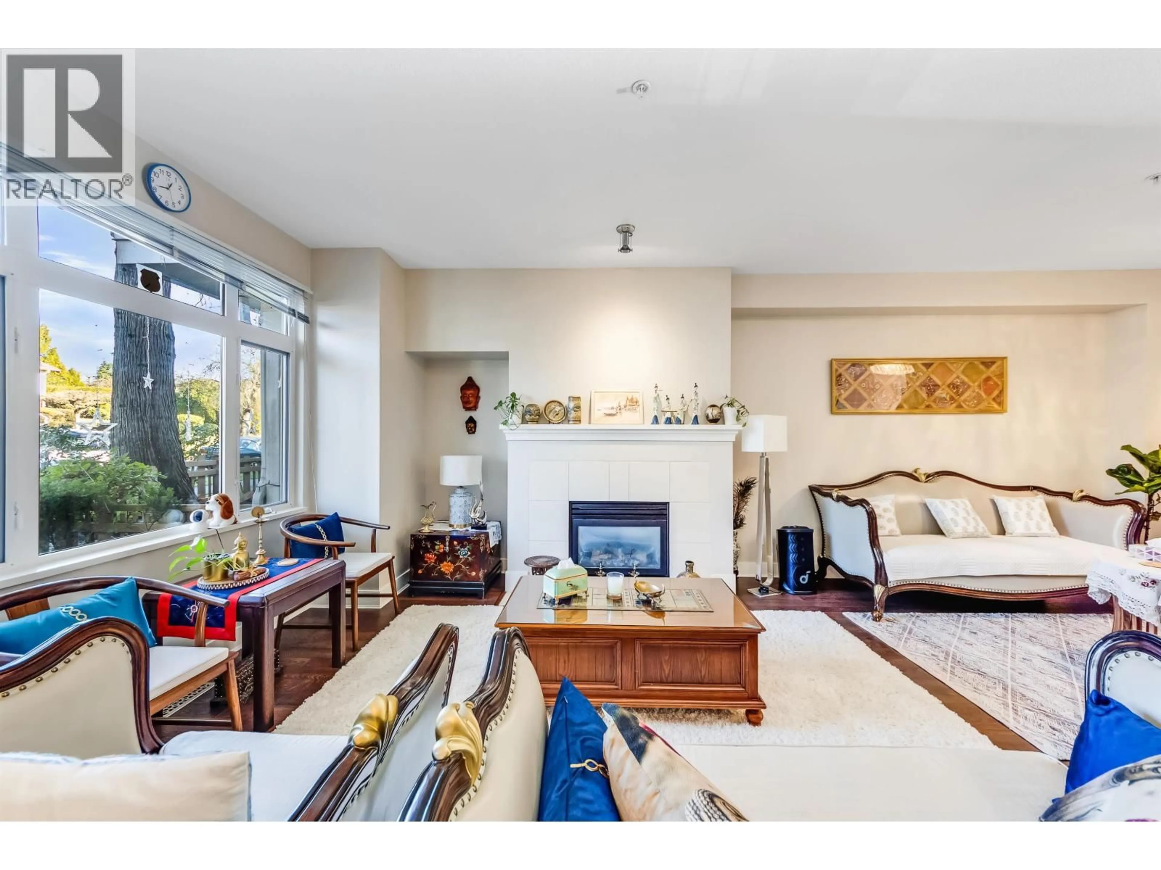 Living room with furniture, unknown for 888 58TH AVENUE, Vancouver British Columbia V6P6Y3