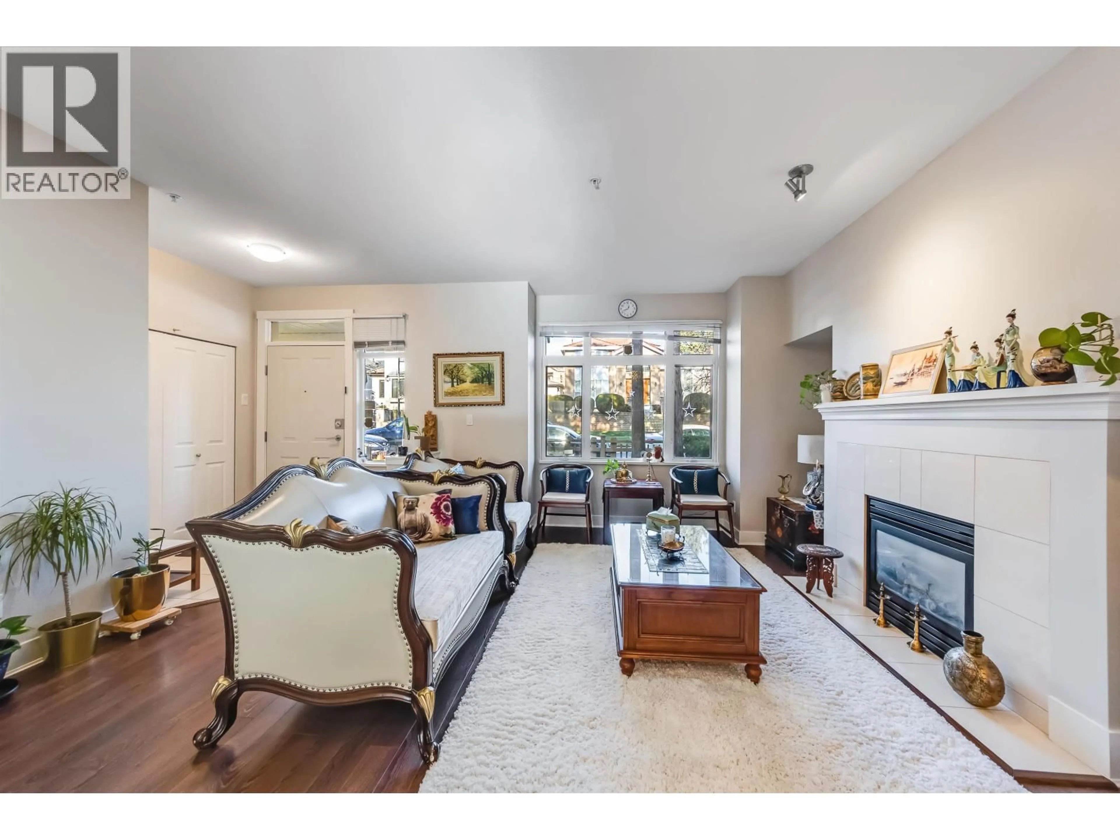 Living room with furniture, unknown for 888 58TH AVENUE, Vancouver British Columbia V6P6Y3