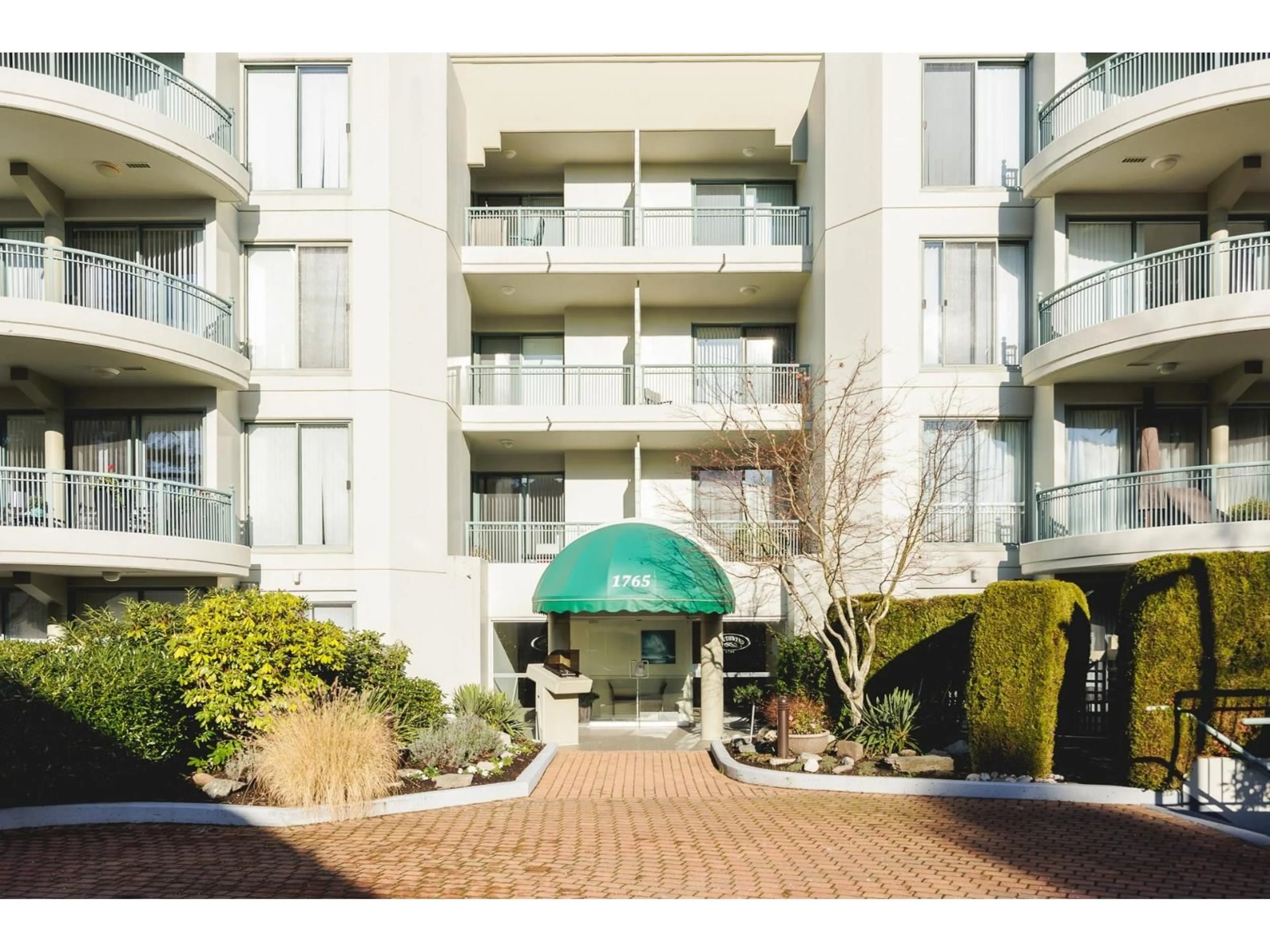 Unknown for 408 - 1765 MARTIN DRIVE, Surrey British Columbia V4A9T5