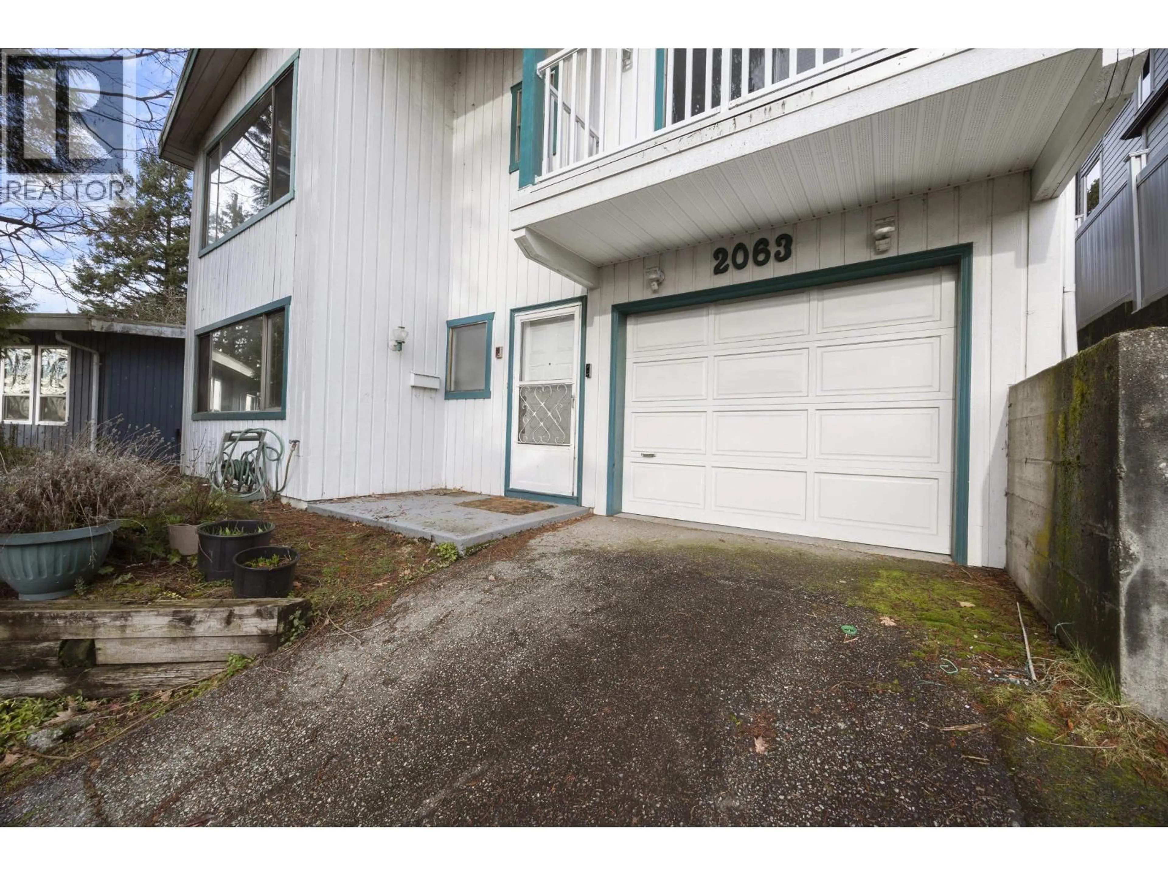 Indoor garage for 2063 CONCORD AVENUE, Coquitlam British Columbia V3K1K4