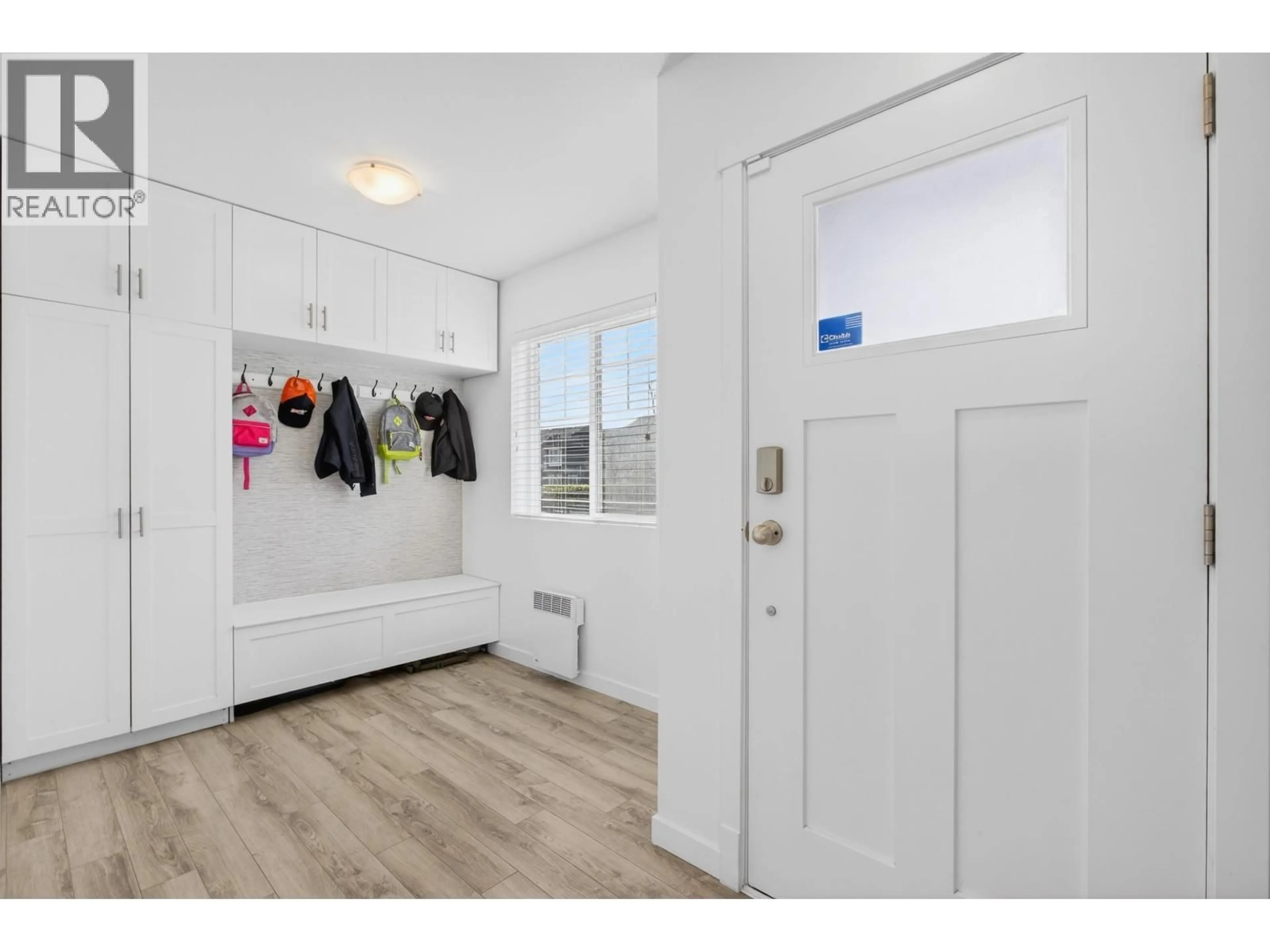 Indoor entryway for 2 - 11272 240 STREET, Maple Ridge British Columbia V2W0J8