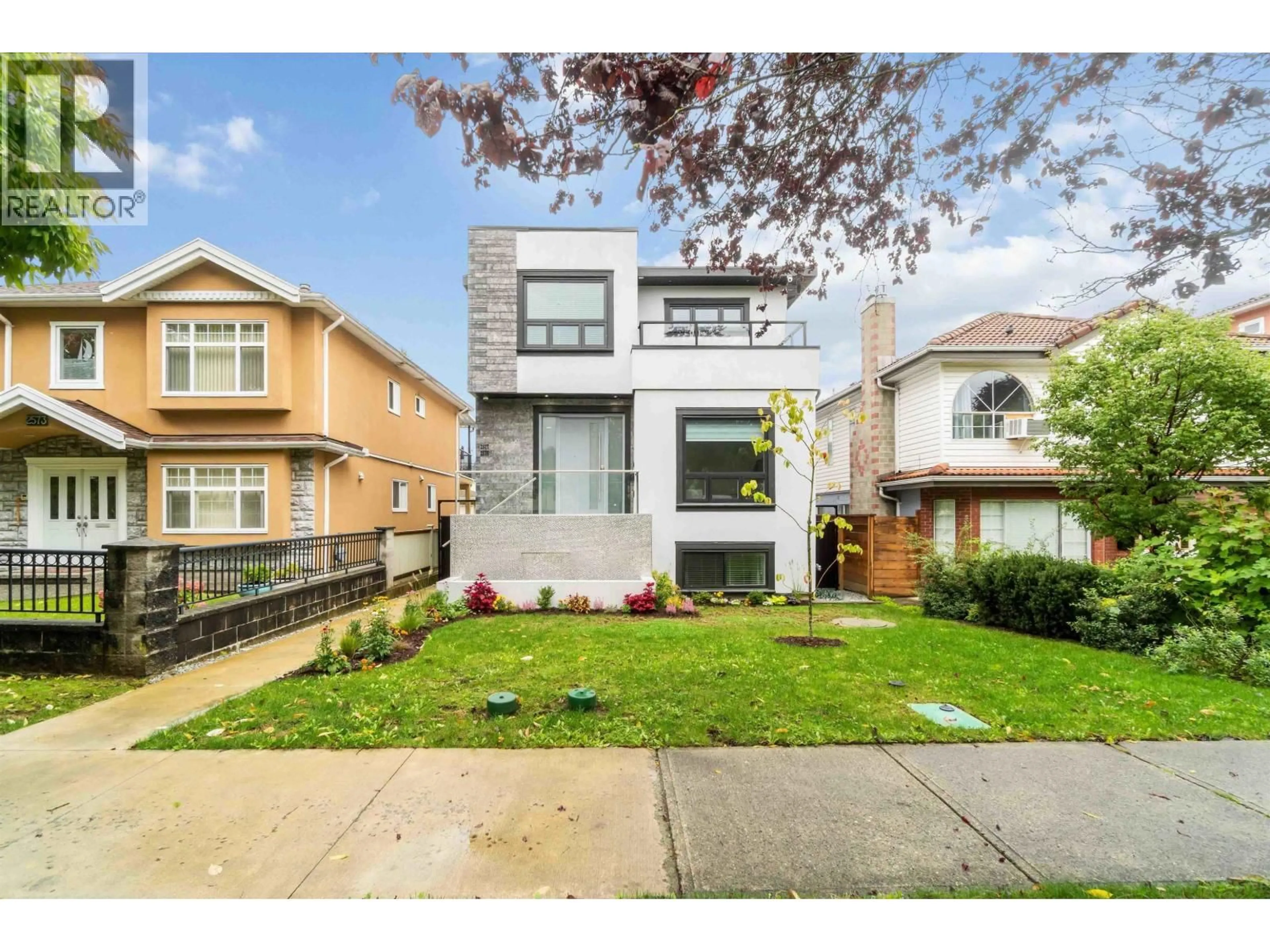 Unknown for 2575 & - 2577 PARKER STREET, Vancouver British Columbia V5K2T2