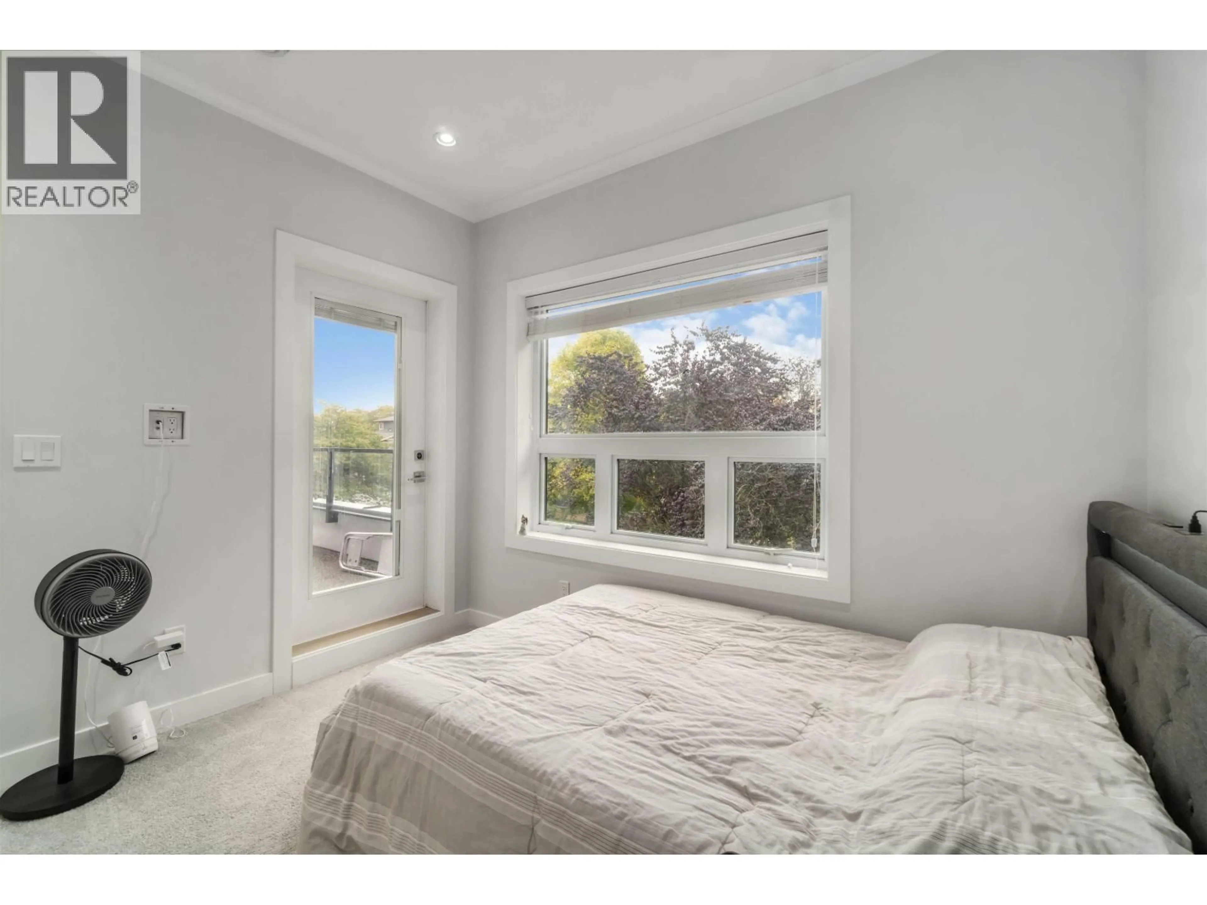 Bedroom with bed, unknown for 2575 & - 2577 PARKER STREET, Vancouver British Columbia V5K2T2