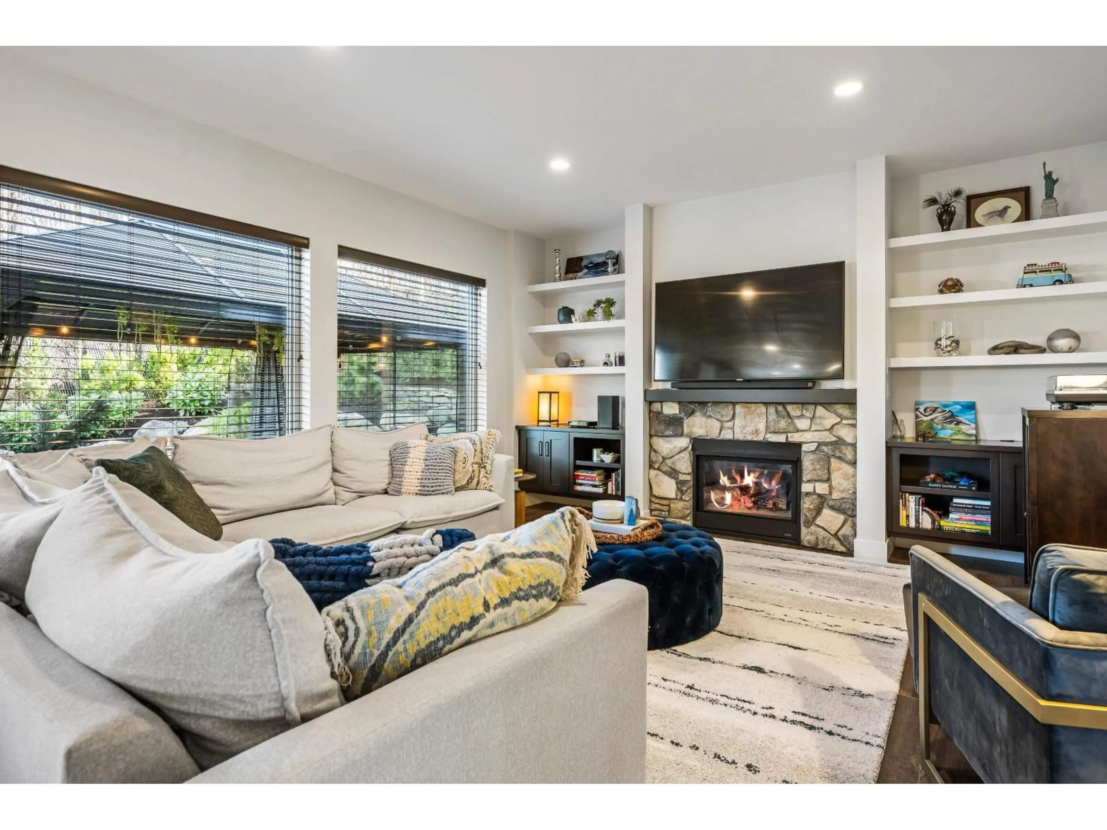 Living room with furniture, unknown for 5522 MACLACHLAN PLACE, Chilliwack British Columbia V2R0P3