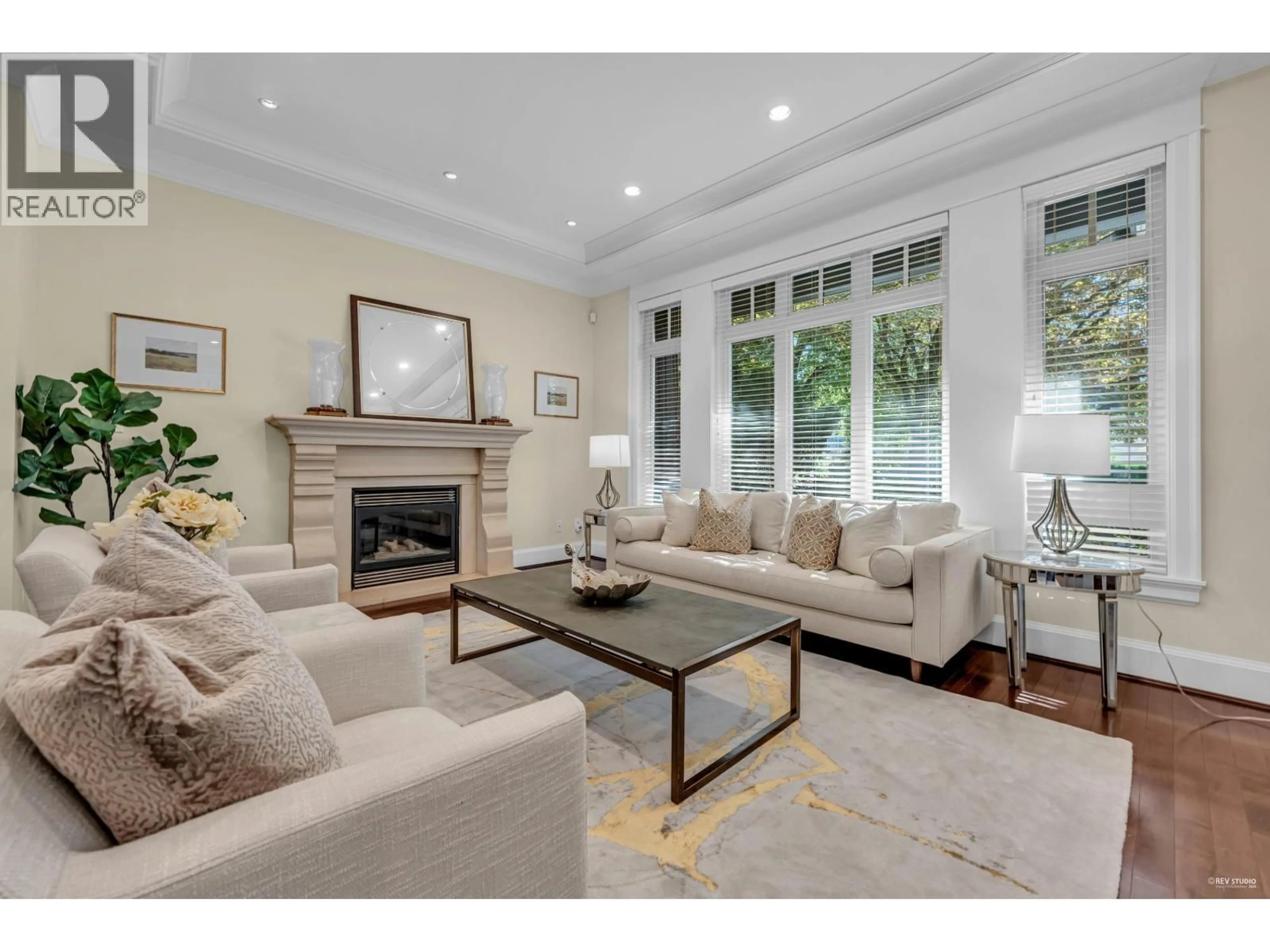 Living room with furniture, unknown for 2069 28TH AVENUE, Vancouver British Columbia V6J2Y8