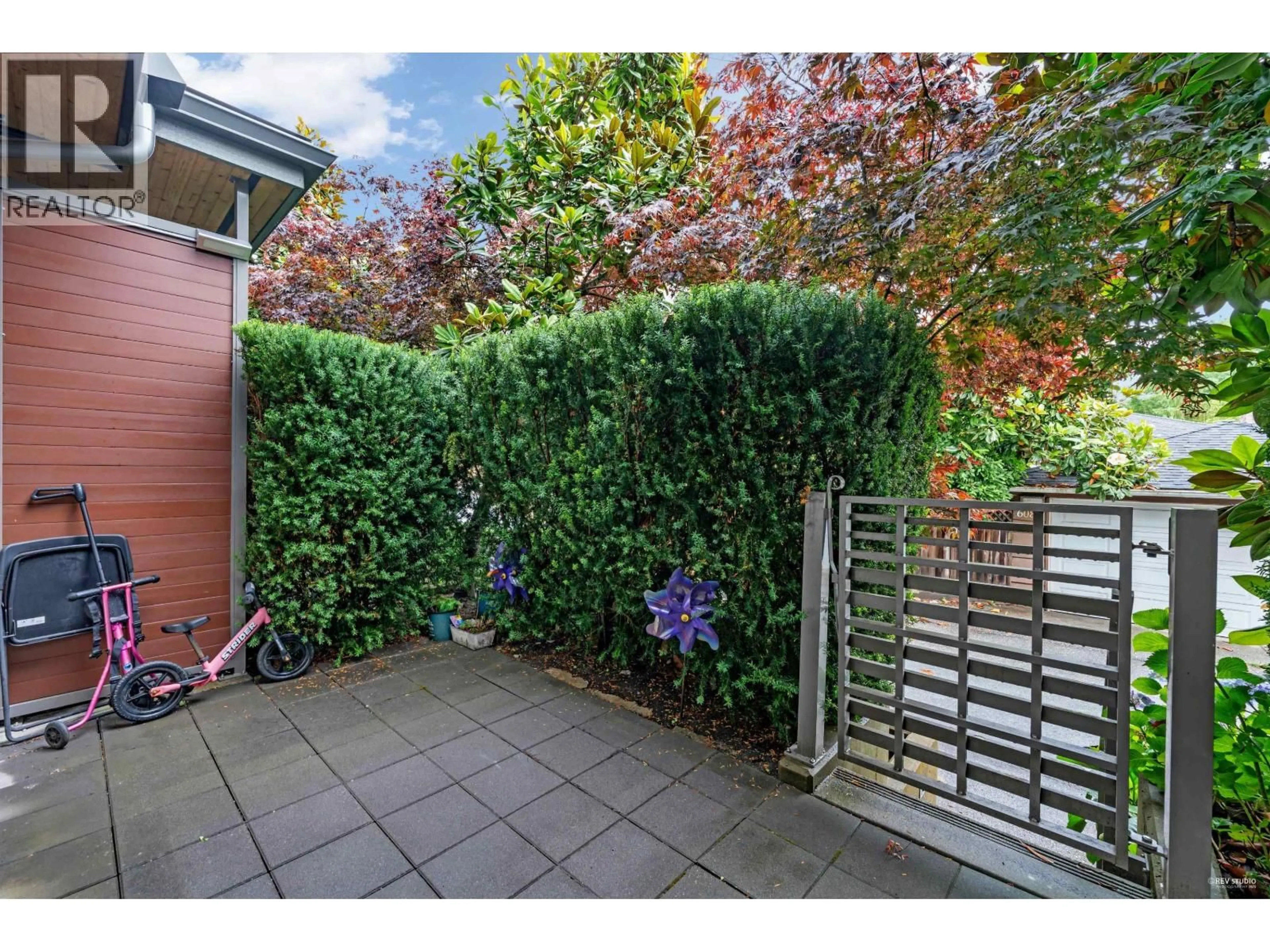 Patio, street for 6098 OAK STREET, Vancouver British Columbia V6M2W2