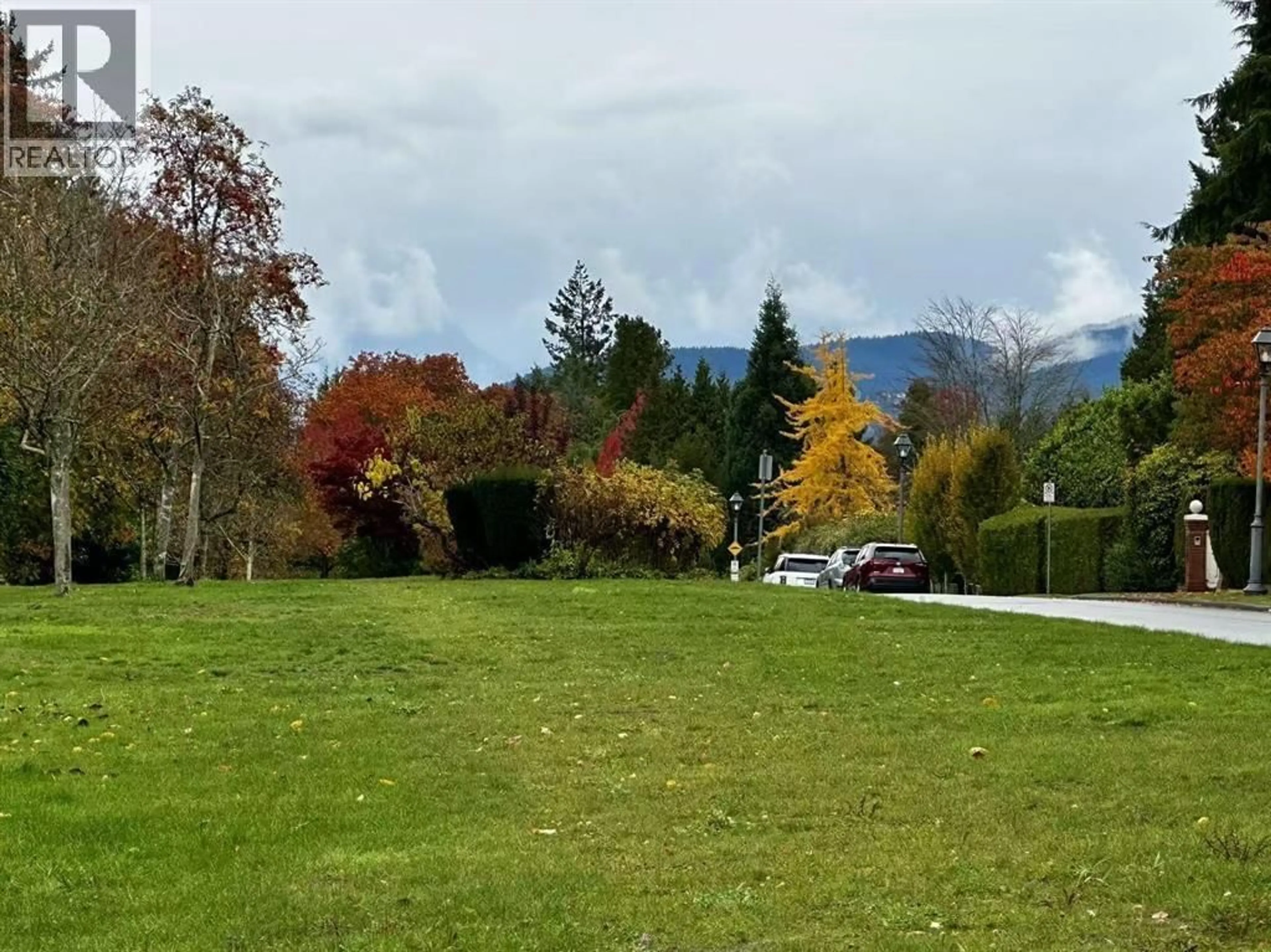 A pic from outside/outdoor area/front of a property/back of a property/a pic from drone, mountain view for 1722 WESBROOK CRESCENT, Vancouver British Columbia V6T1W1