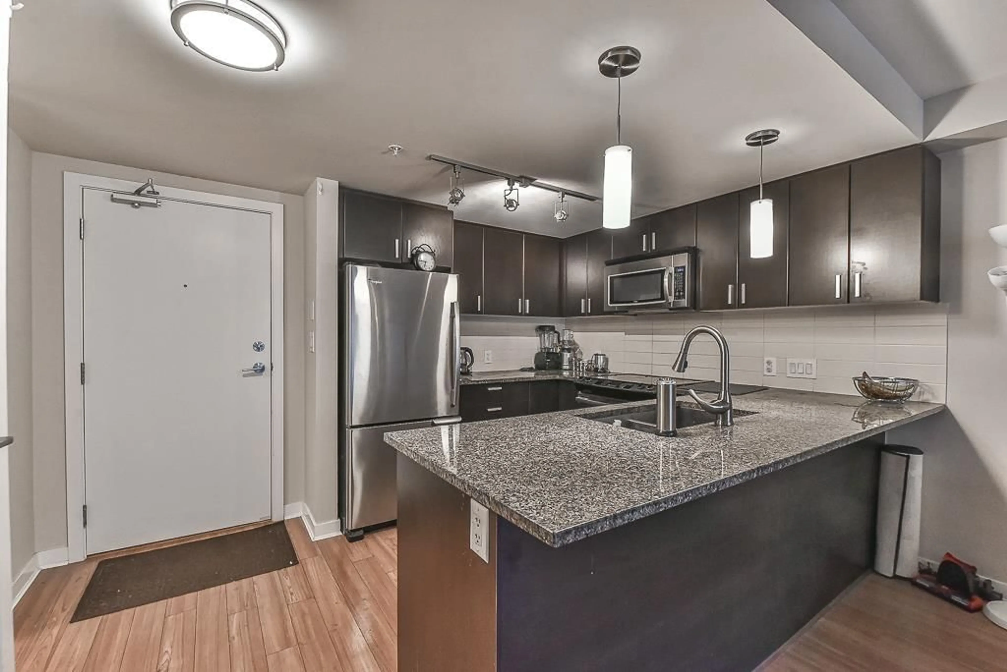 Open concept kitchen, unknown for 210 - 7511 120 STREET, Delta British Columbia V4C0C1