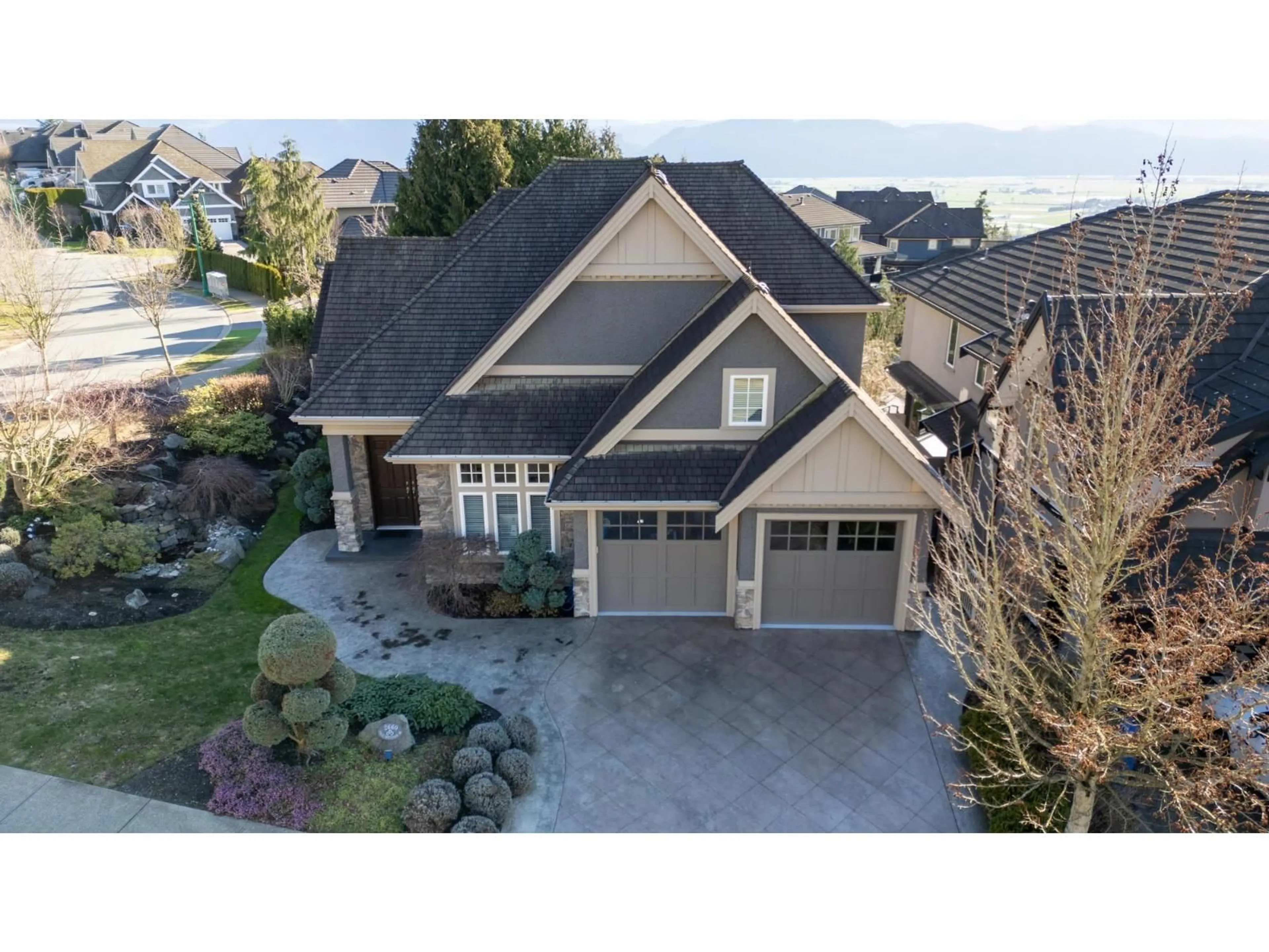 A pic from outside/outdoor area/front of a property/back of a property/a pic from drone, street for 2660 EAGLE MOUNTAIN DRIVE, Abbotsford British Columbia V3G0B1
