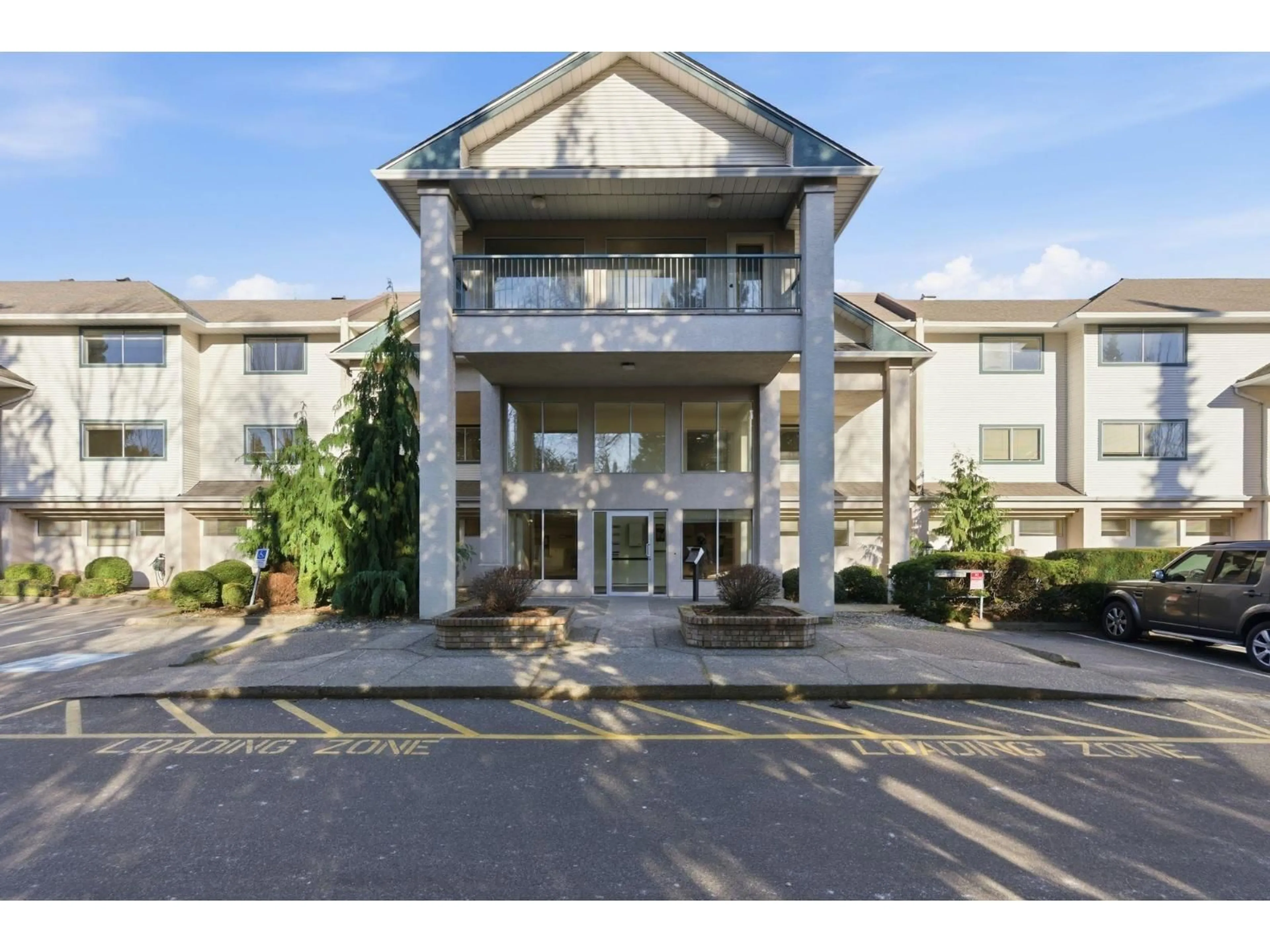 Indoor foyer for 316 - 1755 SALTON ROAD, Abbotsford British Columbia V2S7C5