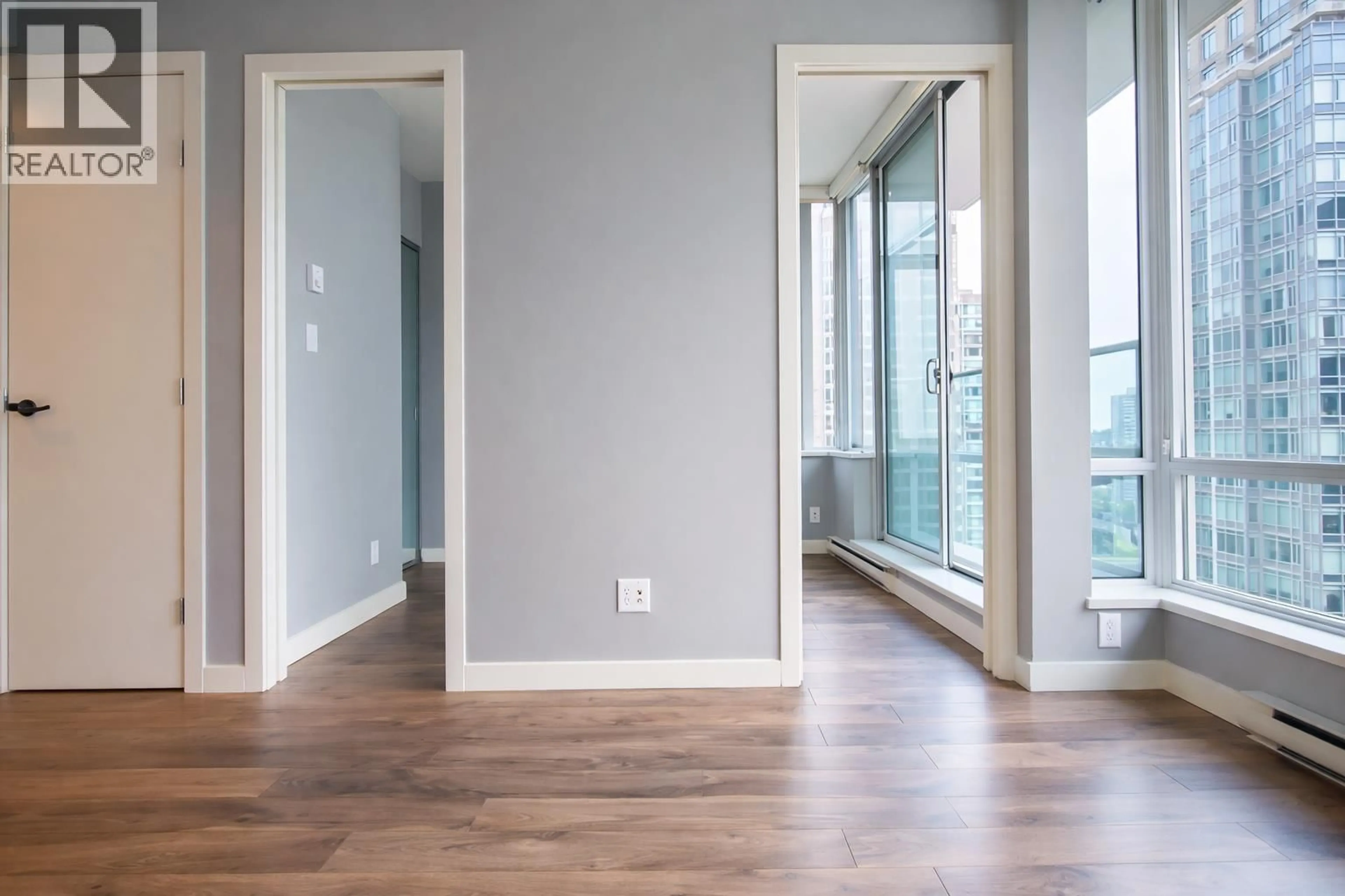 Indoor entryway for 1507 - 833 HOMER STREET, Vancouver British Columbia V6B0H4