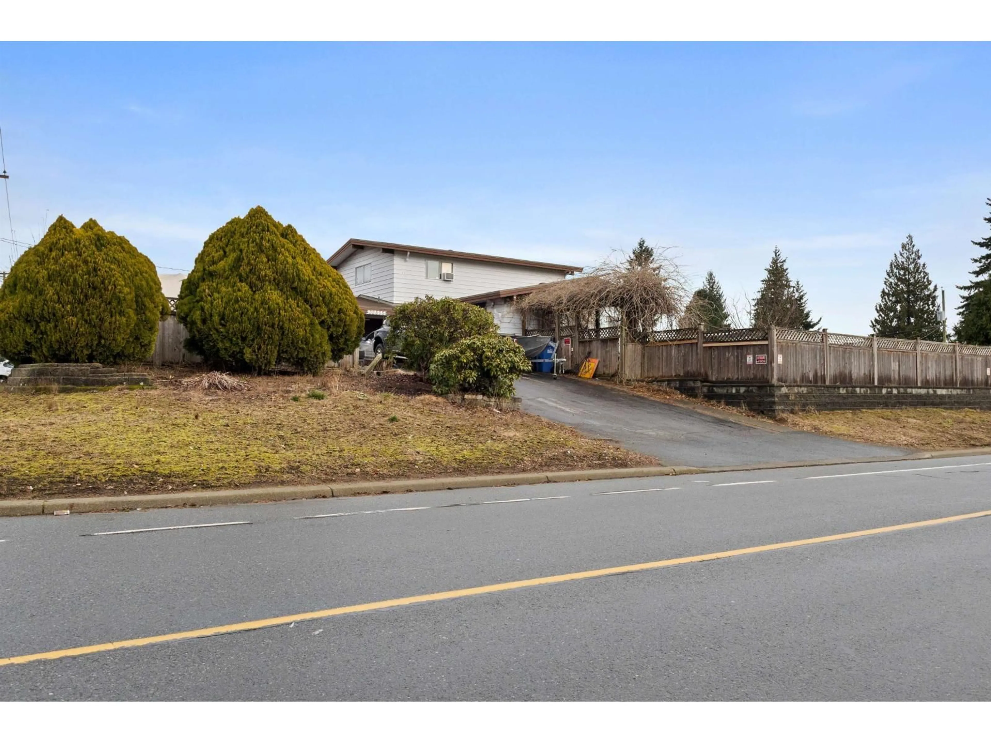 Unknown for 32555 BEVAN AVENUE, Abbotsford British Columbia V2T3X5