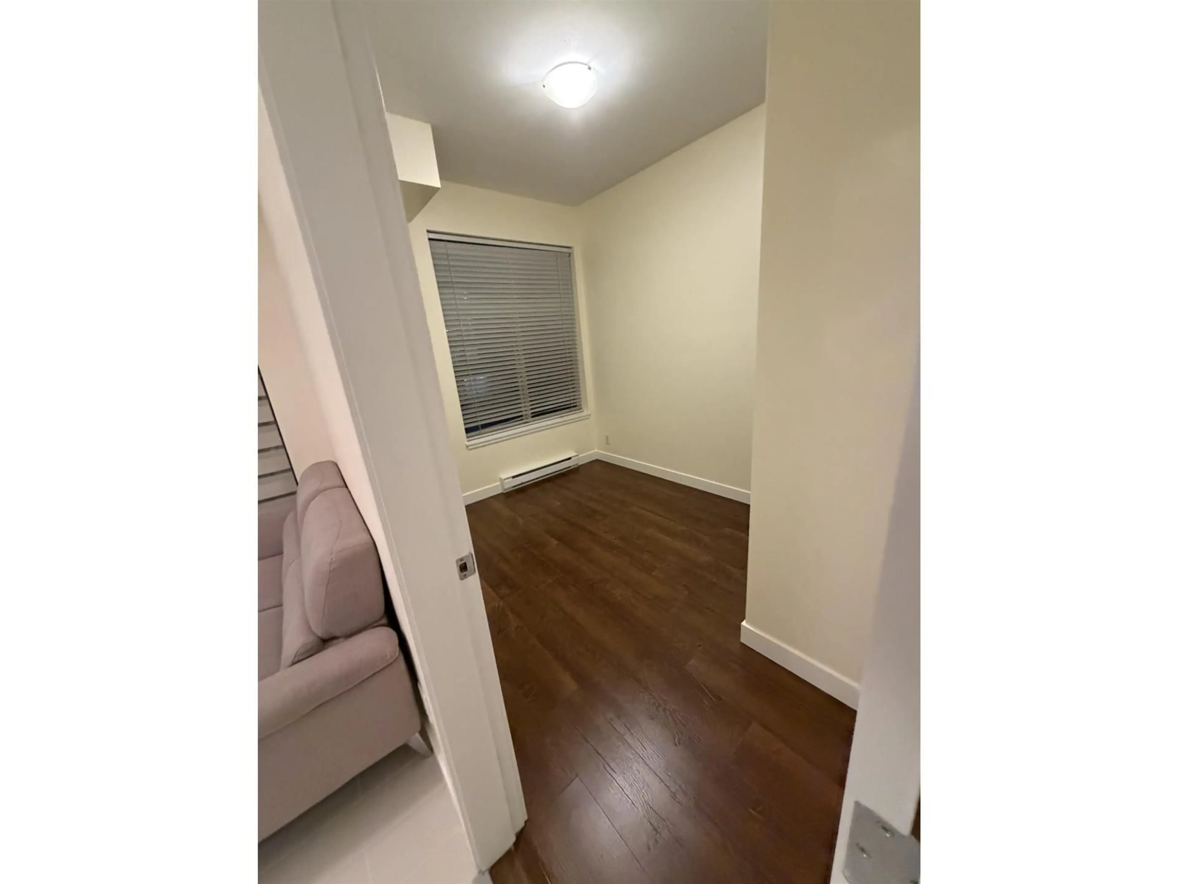A pic of a room for 217 - 33545 RAINBOW AVENUE, Abbotsford British Columbia V2S1E6