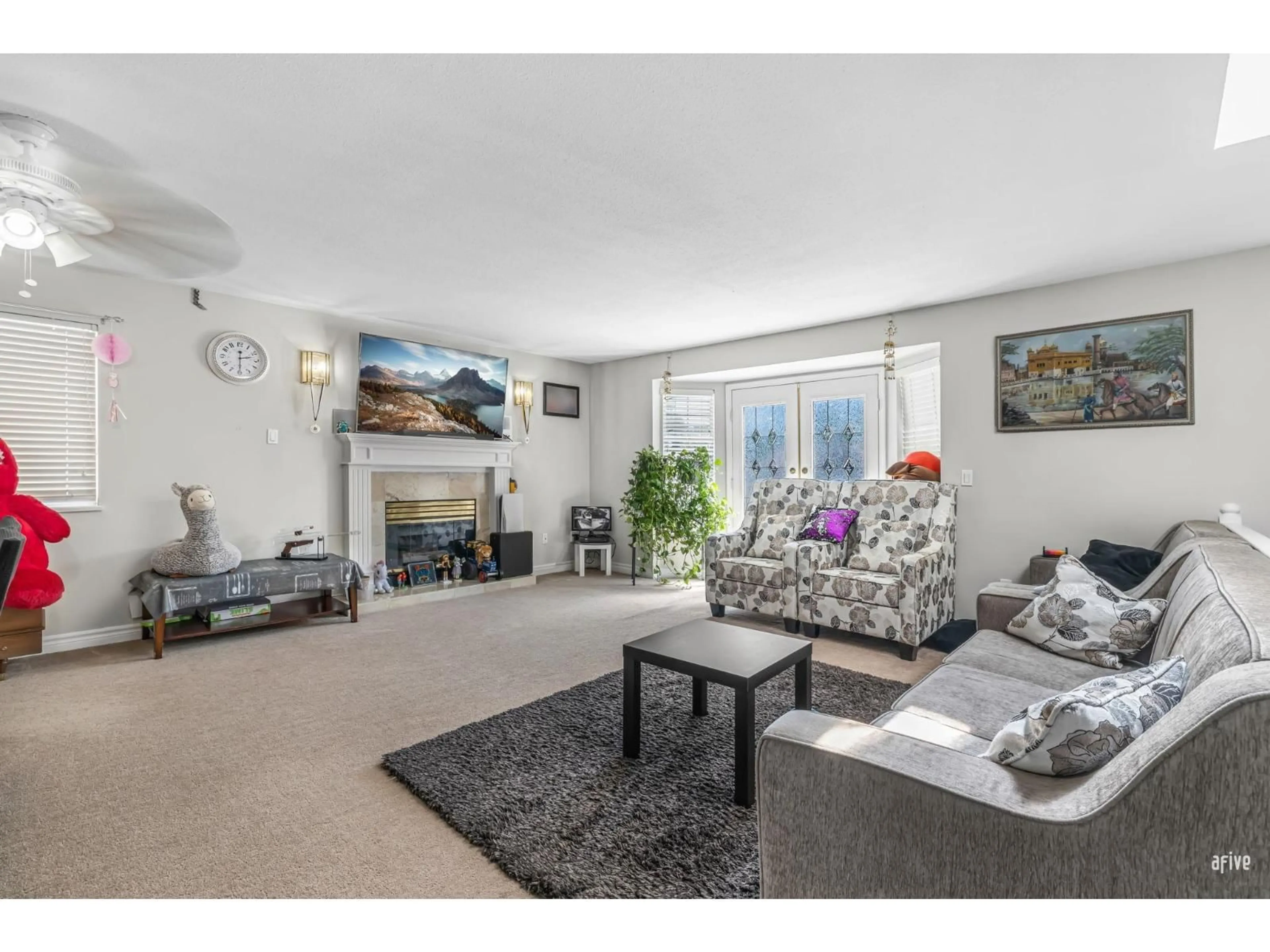 Living room with furniture, unknown for 14373 66 AVENUE, Surrey British Columbia V3W2B4