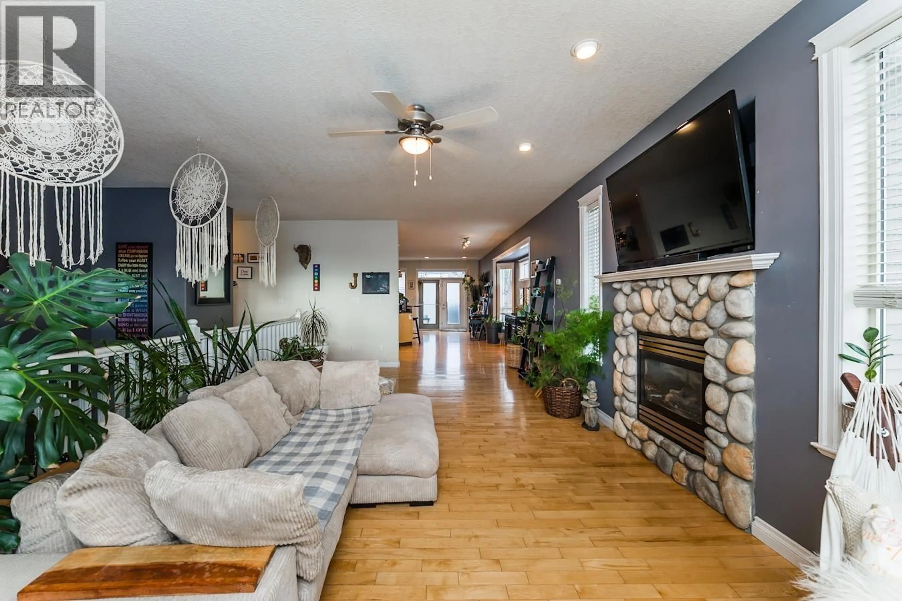 Living room with furniture, unknown for 6196 NARINDER PLACE, Prince George British Columbia V2K0A2