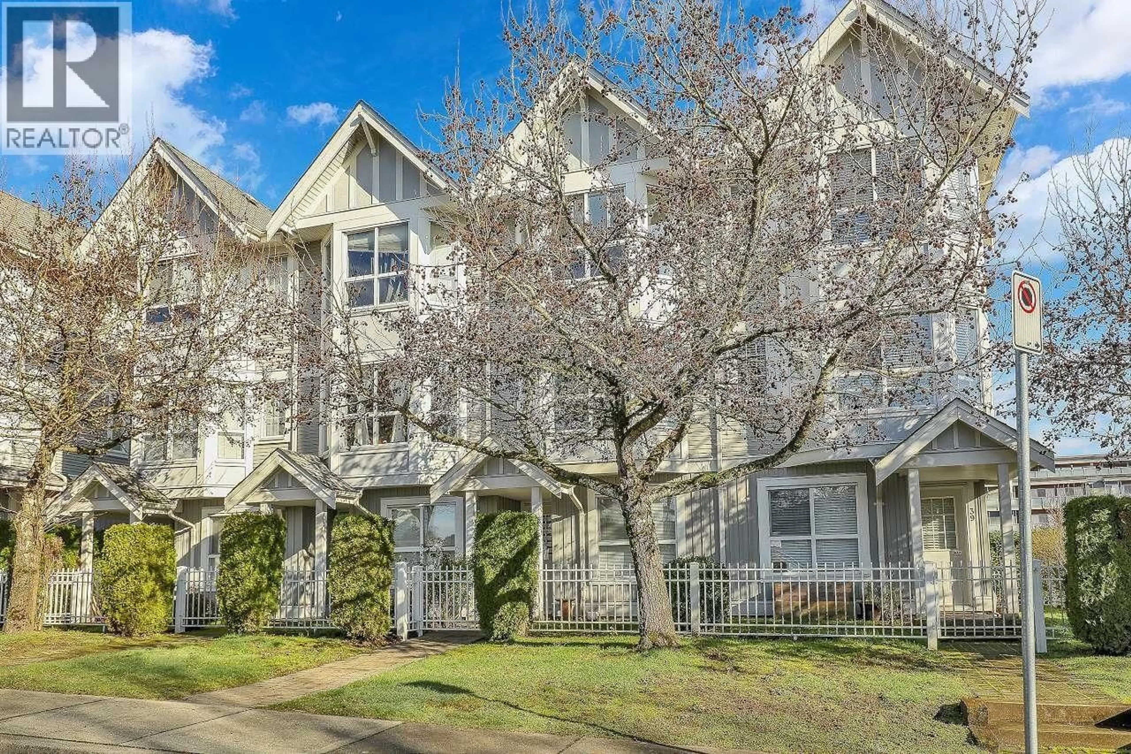 Unknown for 40 - 7370 STRIDE AVENUE, Burnaby British Columbia V3N1V2