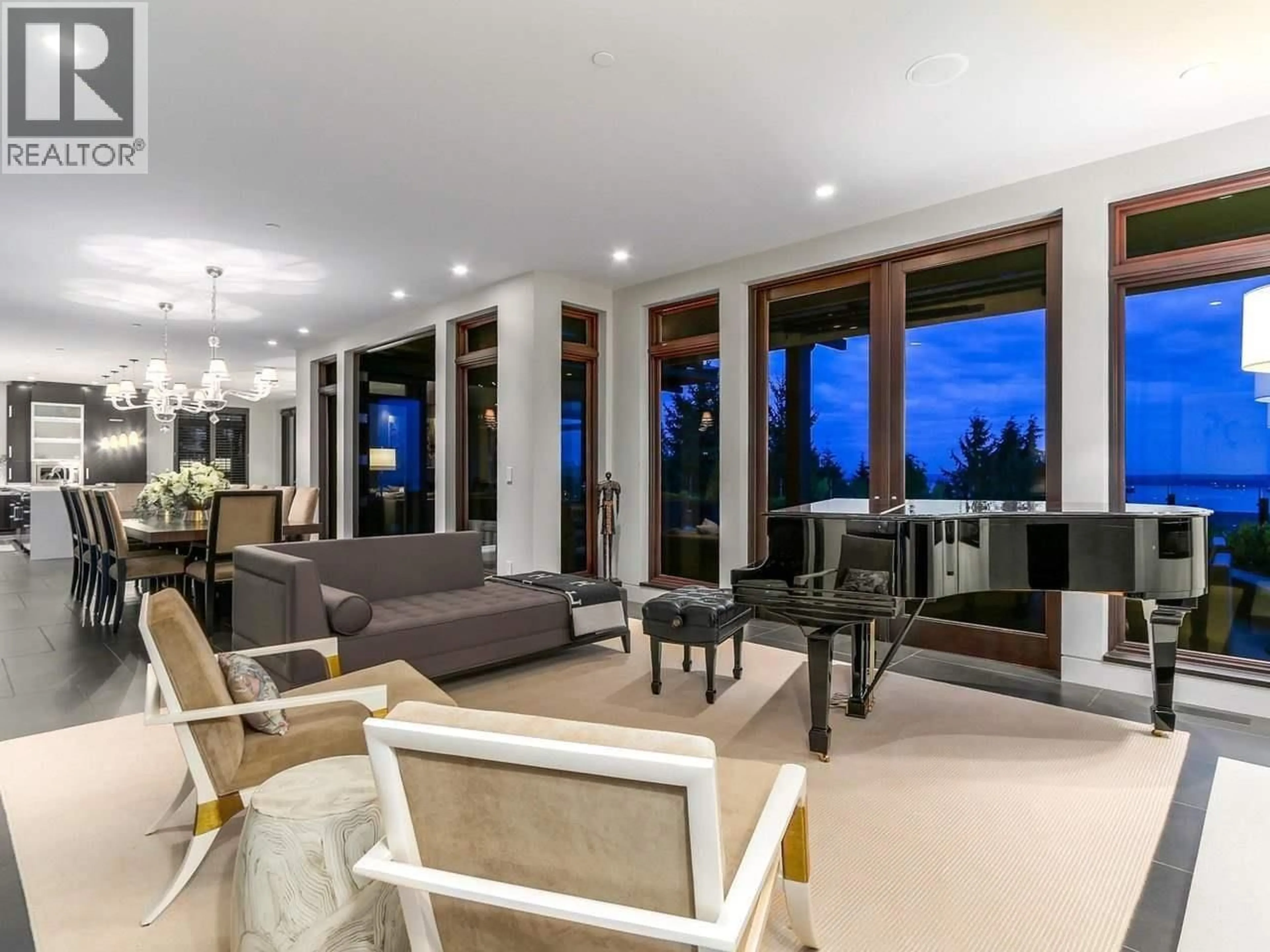 Living room with furniture, unknown for 4308 ROCKRIDGE ROAD, West Vancouver British Columbia V7W1A7