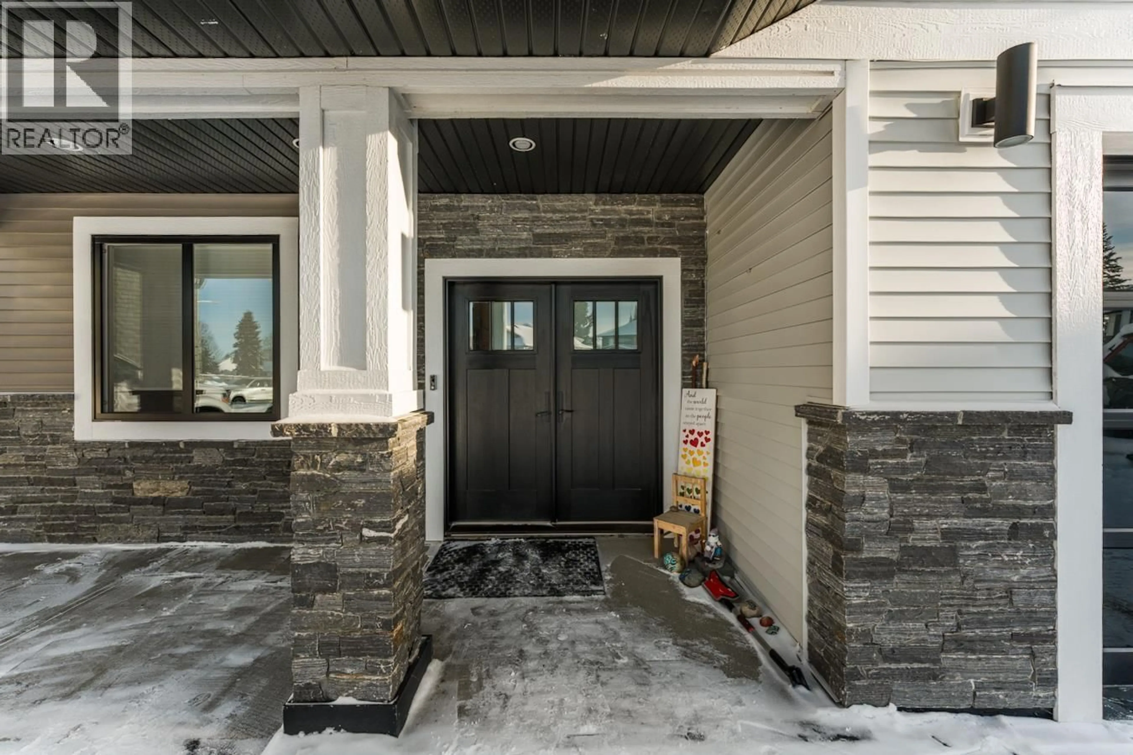 Indoor entryway for 6260 ORBIN PLACE, Prince George British Columbia V2K4X8