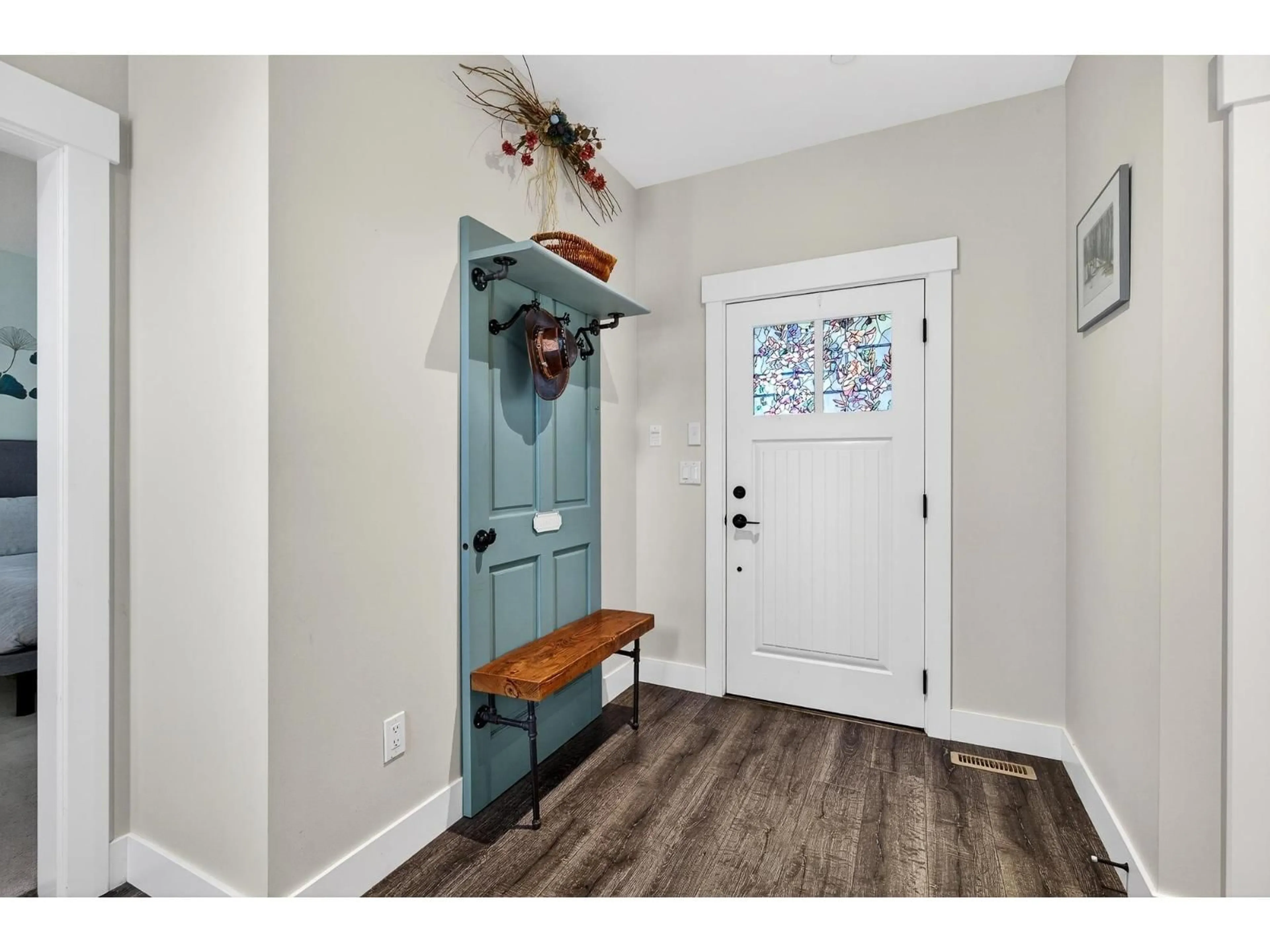 Indoor entryway for 43346 OLD ORCHARD LANE, Lindell Beach British Columbia V2R0Z4