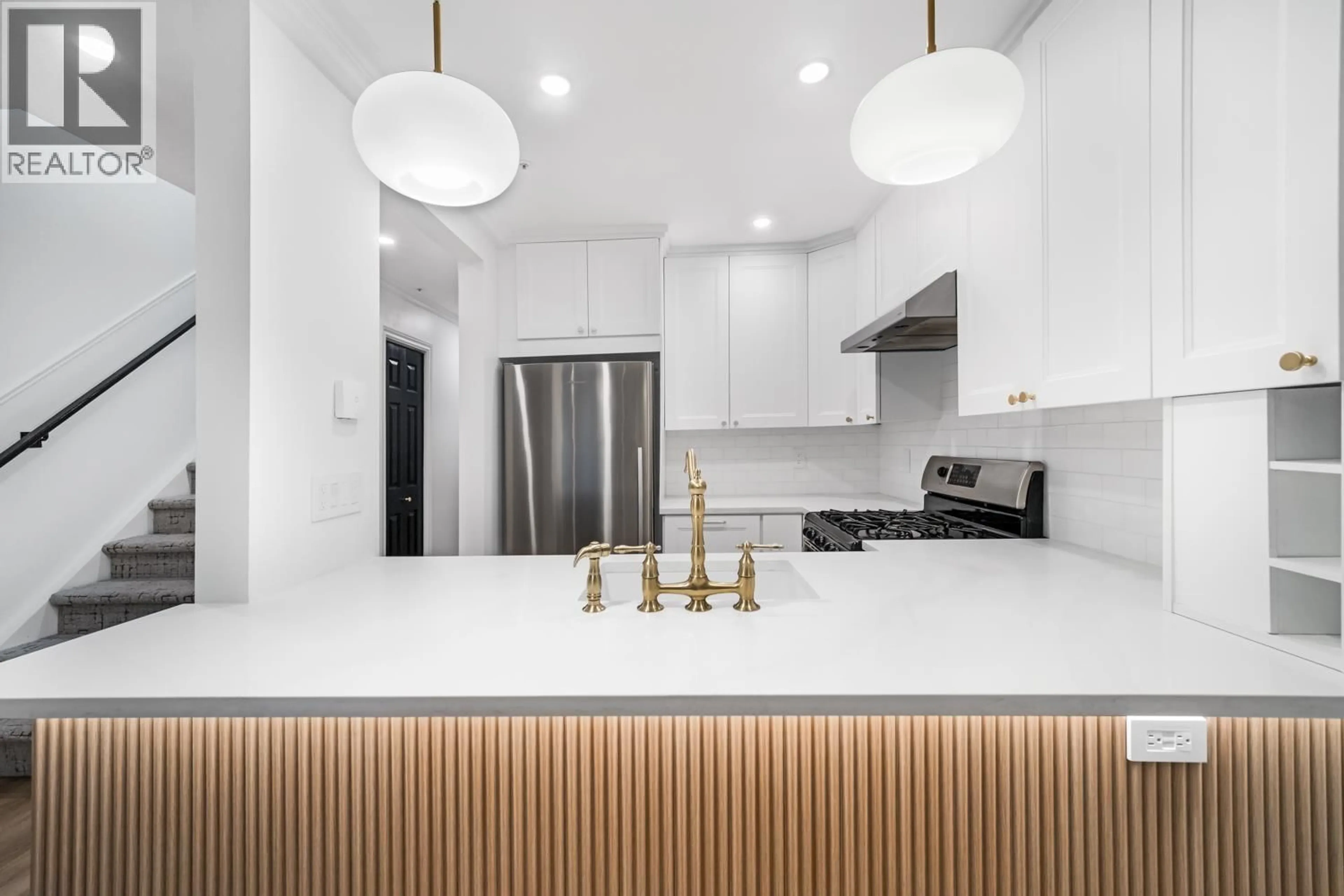 Contemporary kitchen, unknown for 1407 PENDRELL STREET, Vancouver British Columbia V6G1S3