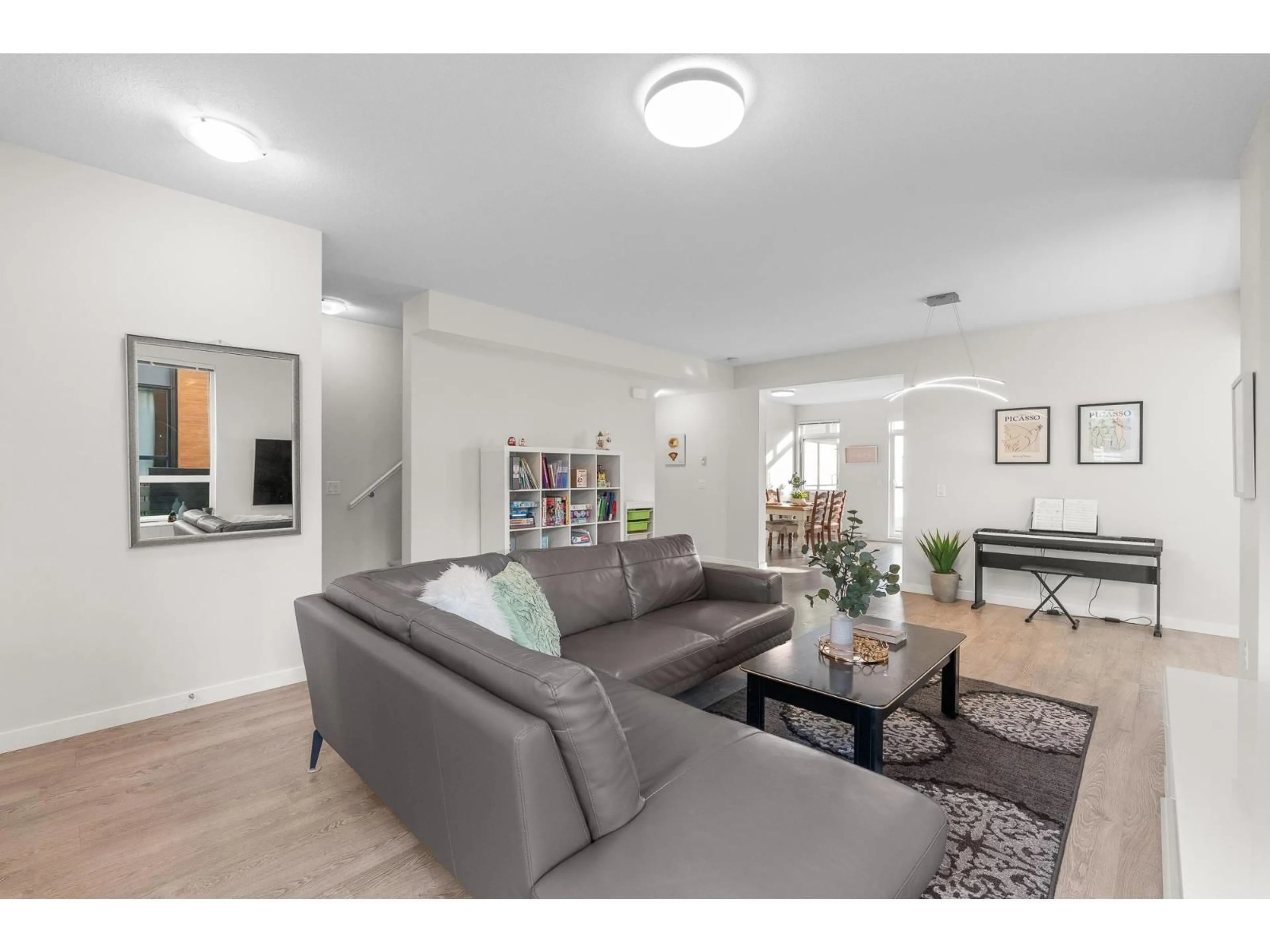 Living room with furniture, unknown for 109 - 15111 EDMUND DRIVE, Surrey British Columbia V3S0A5