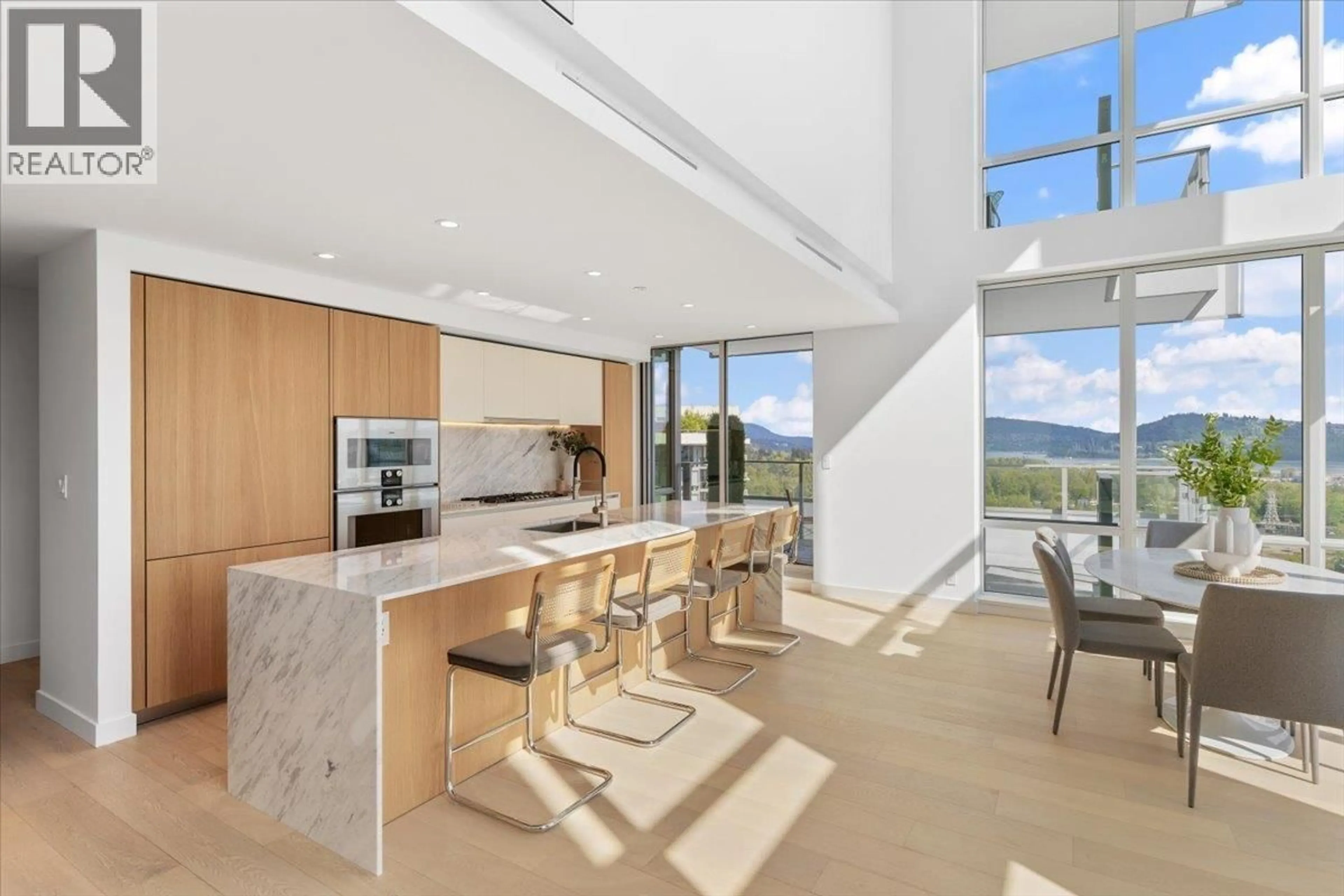 Open concept kitchen, ceramic/tile floor for 2404 - 1500 FERN STREET, North Vancouver British Columbia V7J0E6