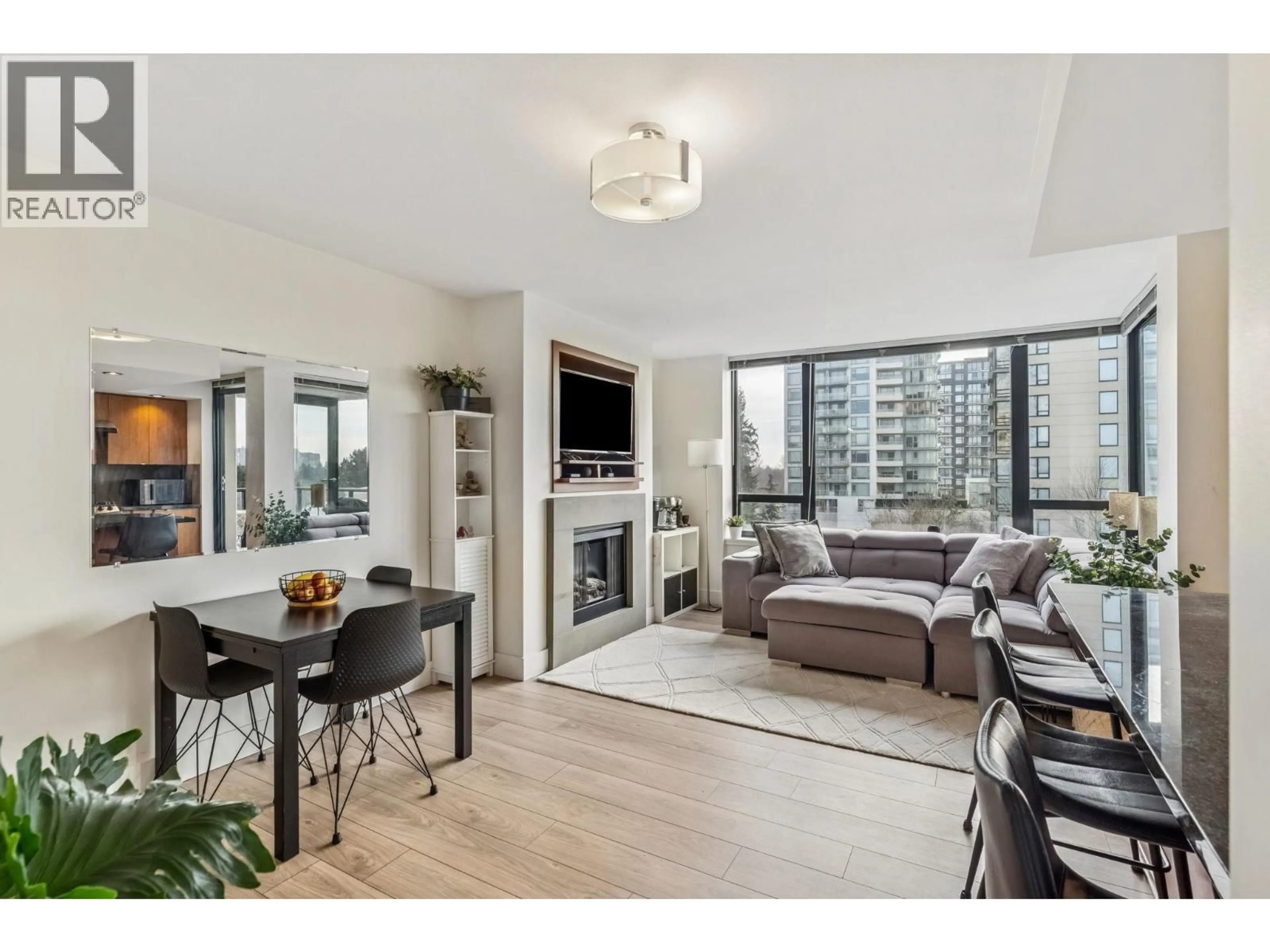 Living room with furniture, unknown for 808 - 9180 HEMLOCK DRIVE, Richmond British Columbia V6Y4J5