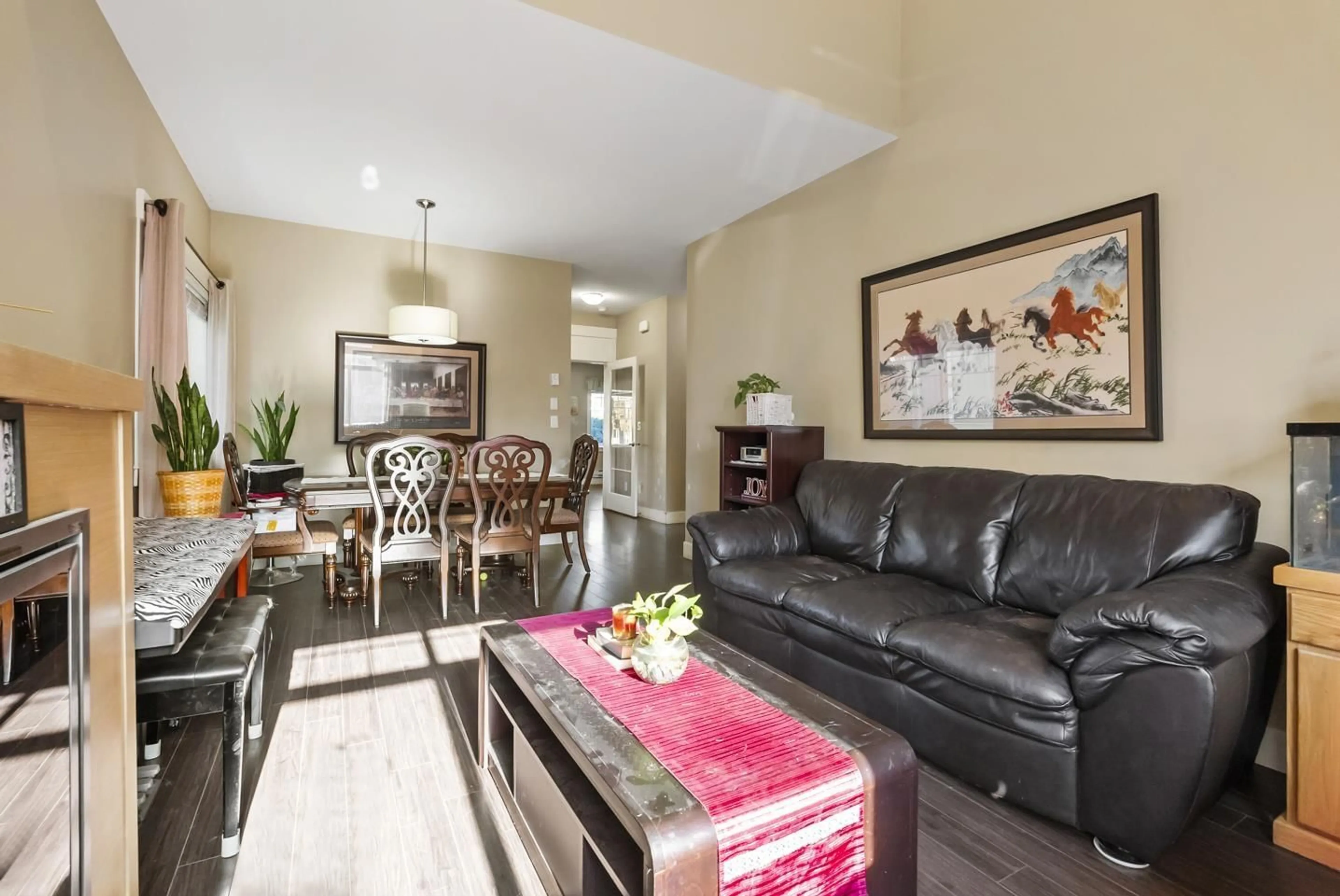 Living room with furniture, unknown for 42 - 30748 CARDINAL AVENUE, Abbotsford British Columbia V2T0C1