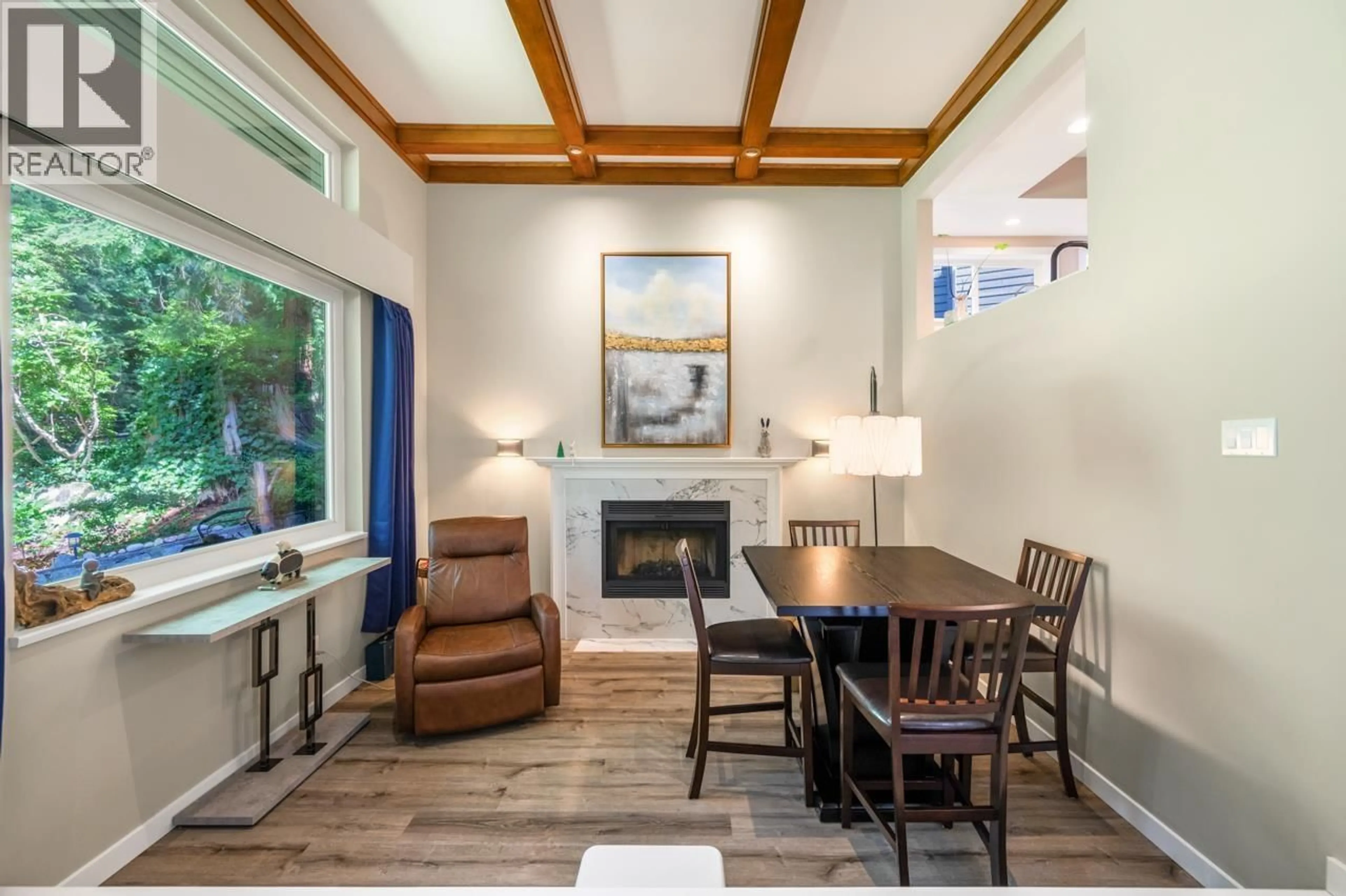 Dining room, wood/laminate floor for 5655 WHITE PINE LANE, North Vancouver British Columbia V7R4S1
