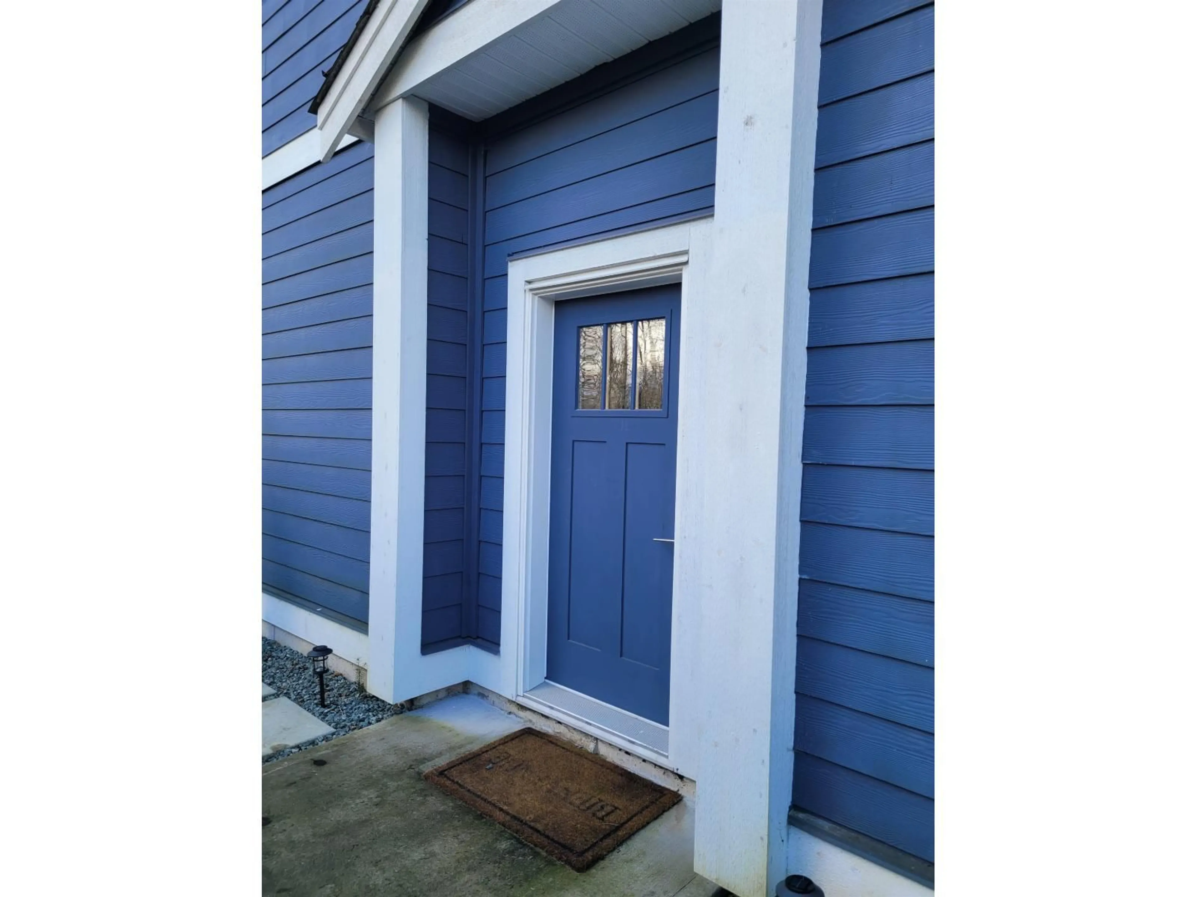 Home with vinyl exterior material, street for 16 - 9762 182A STREET, Surrey British Columbia V4N6W5