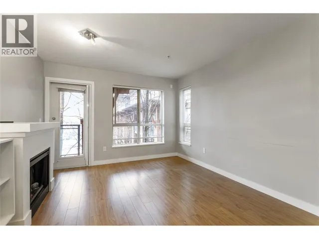 310 - 1633 MACKAY AVENUE, North Vancouver 2