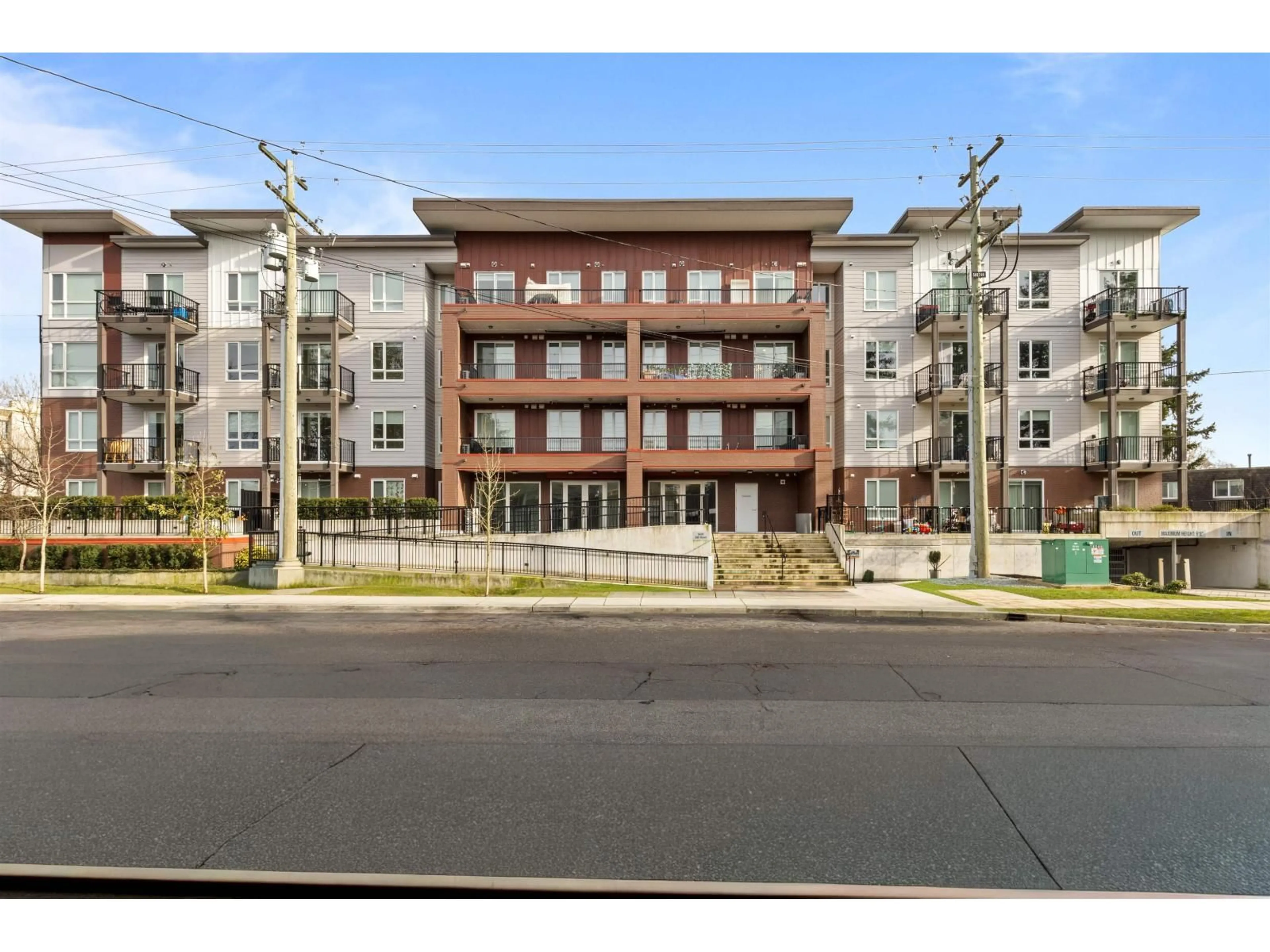 Unknown for 401 - 5420 208 STREET, Langley British Columbia V3A2J9