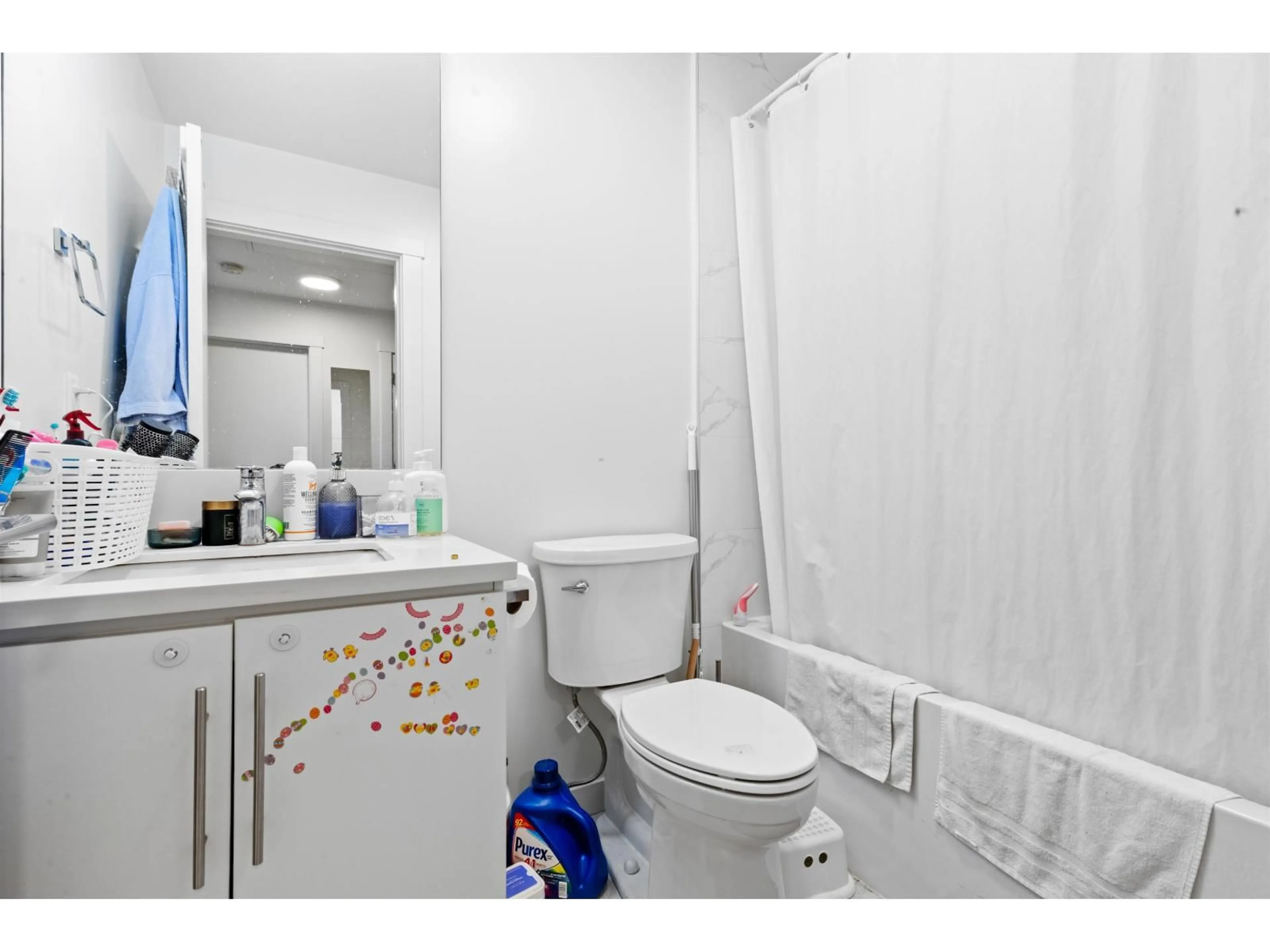 Standard bathroom, unknown for 401 - 5420 208 STREET, Langley British Columbia V3A2J9