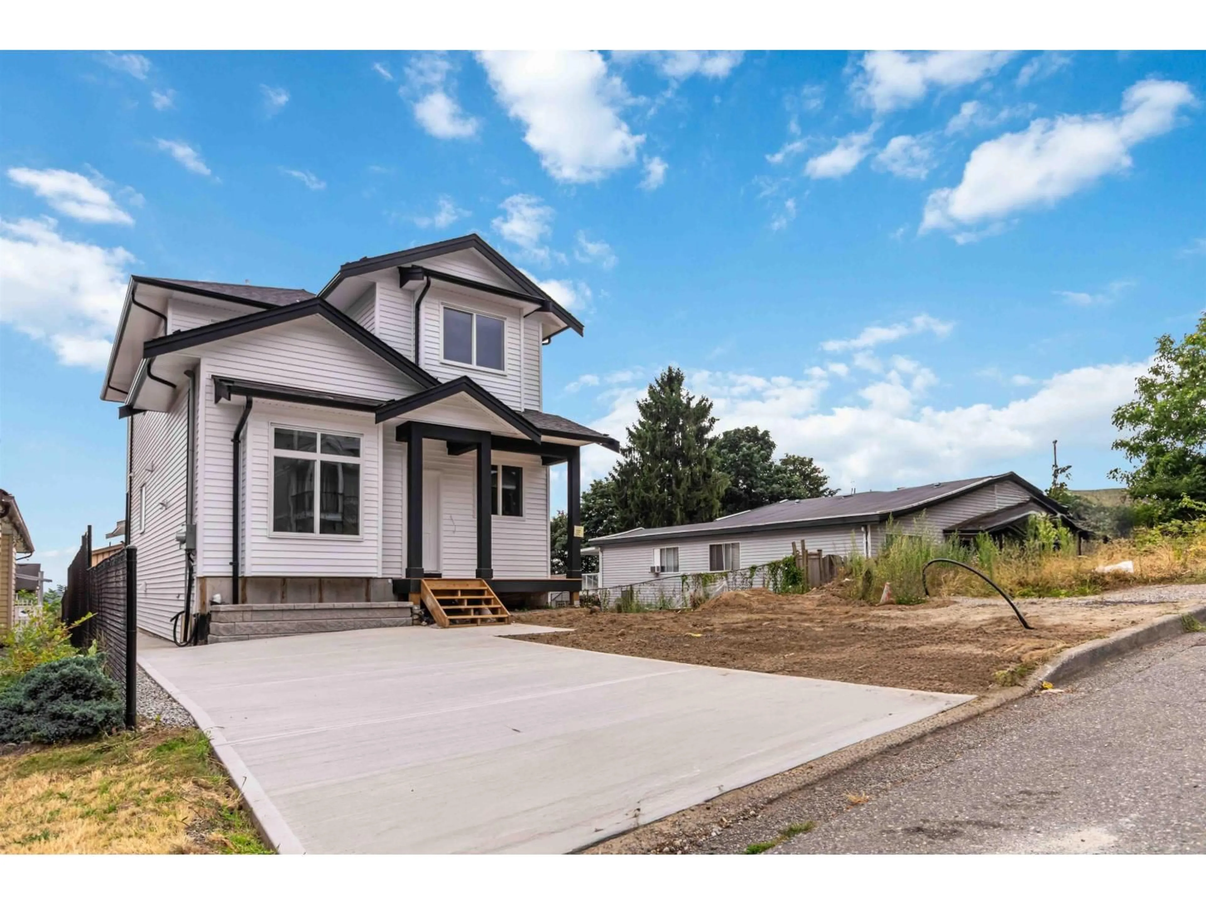 Unknown for 32666 3RD AVENUE, Mission British Columbia V2V1T9