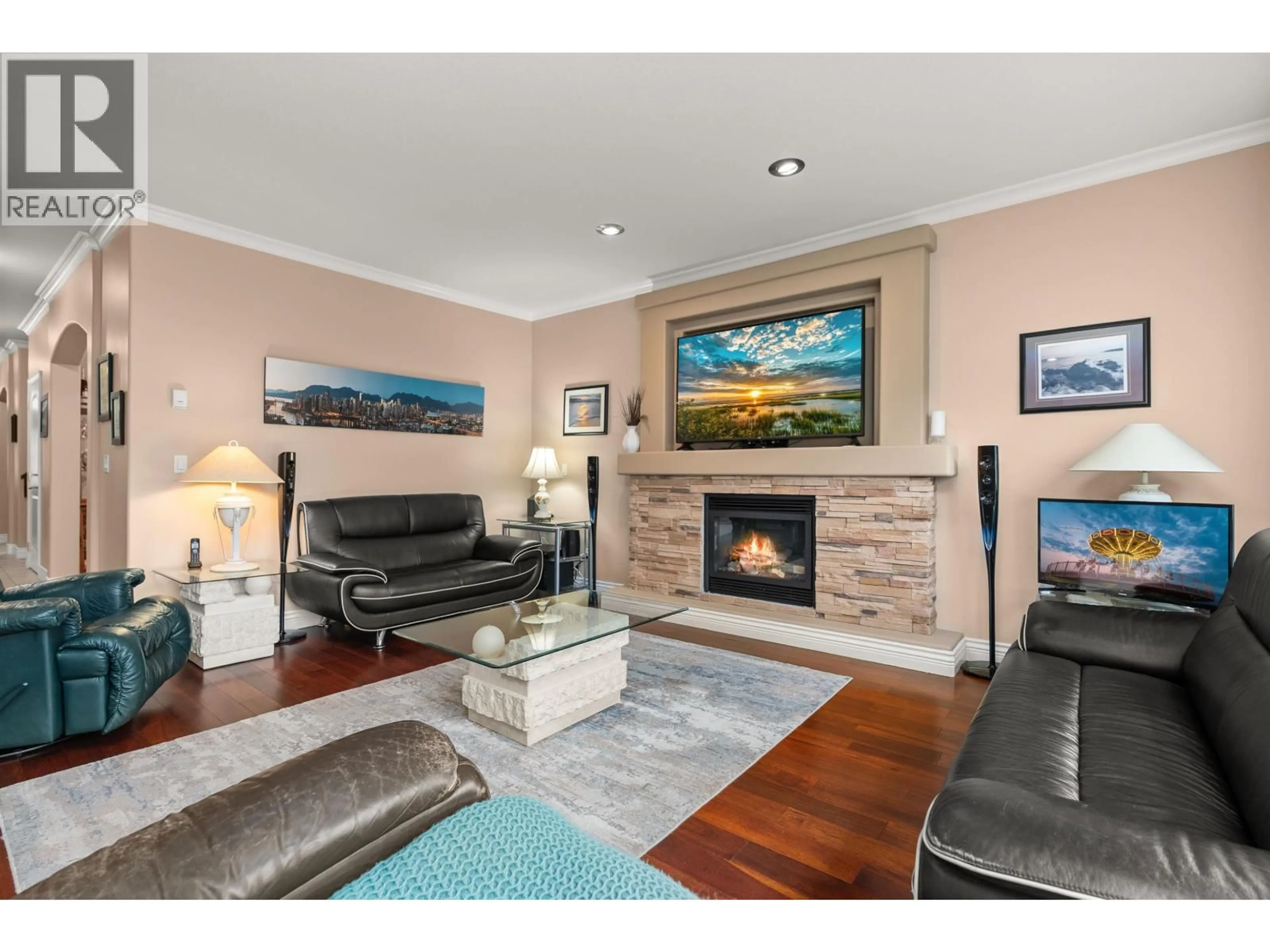 Living room with furniture, wood/laminate floor for 1336 MARGUERITE STREET, Coquitlam British Columbia V3E0E1