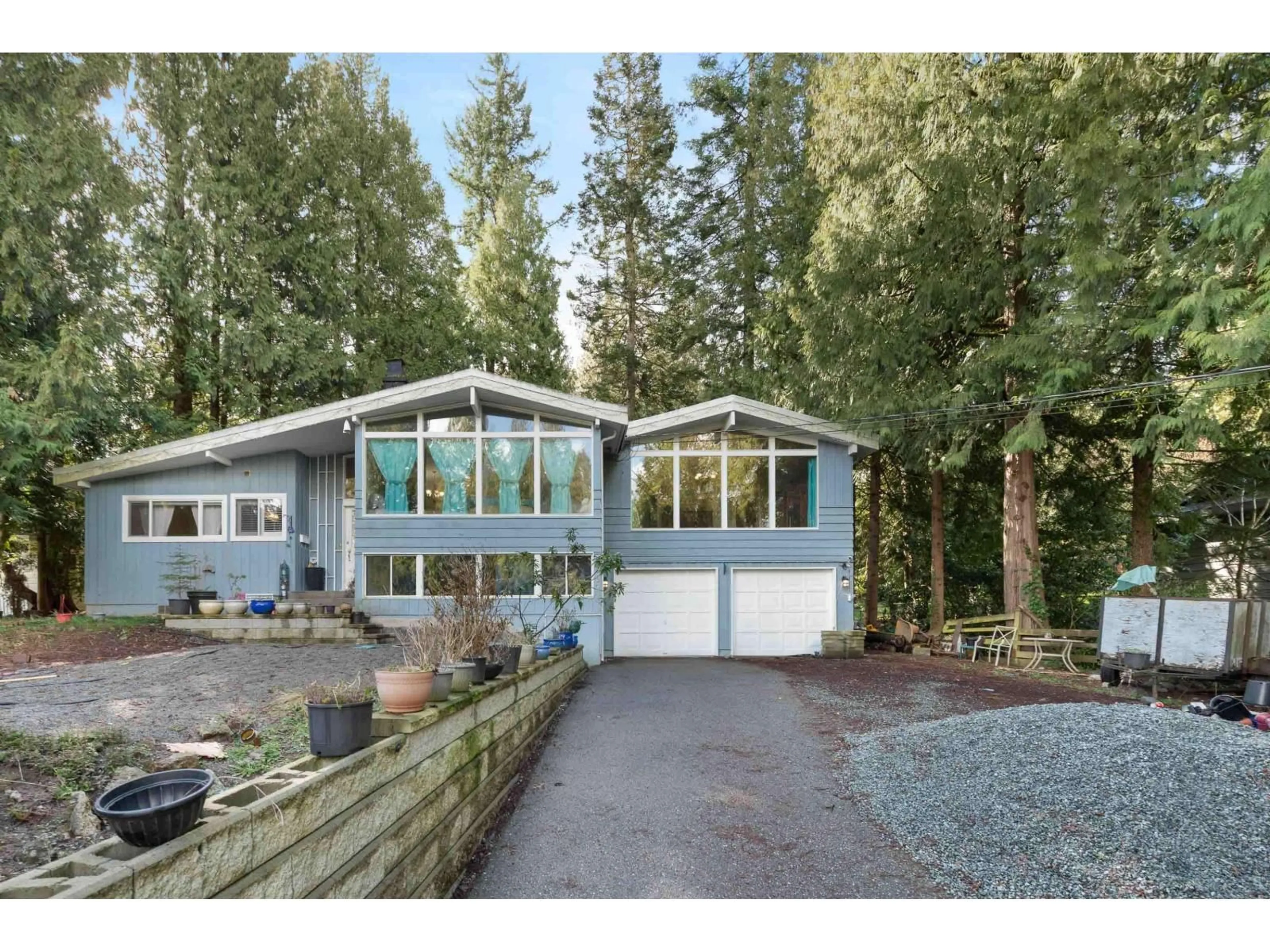 Home with vinyl exterior material, unknown for 20624 48 AVENUE, Langley British Columbia V3A3L6