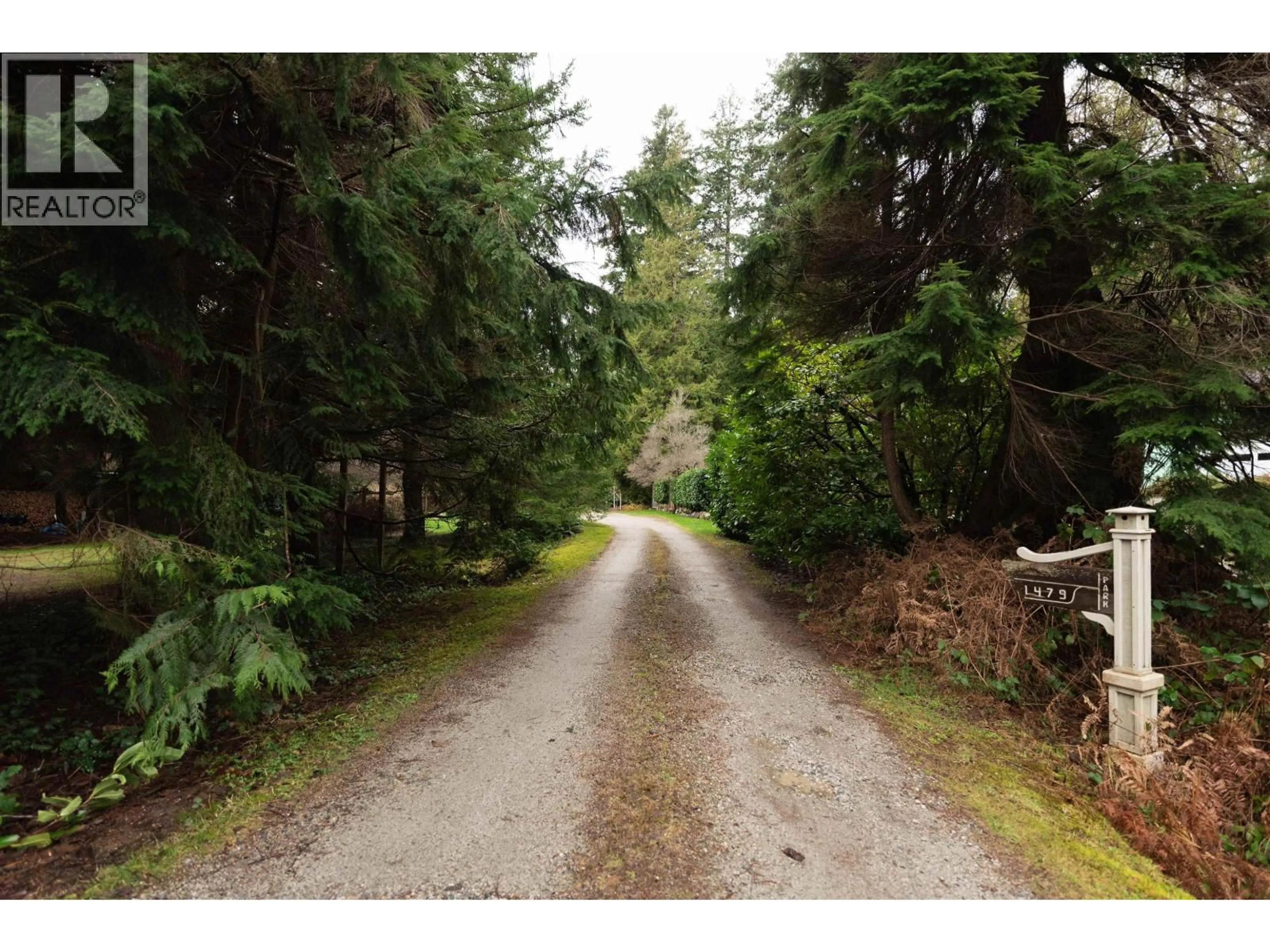 Blurry image for 1479 PARK AVENUE, Roberts Creek British Columbia V0N2W2