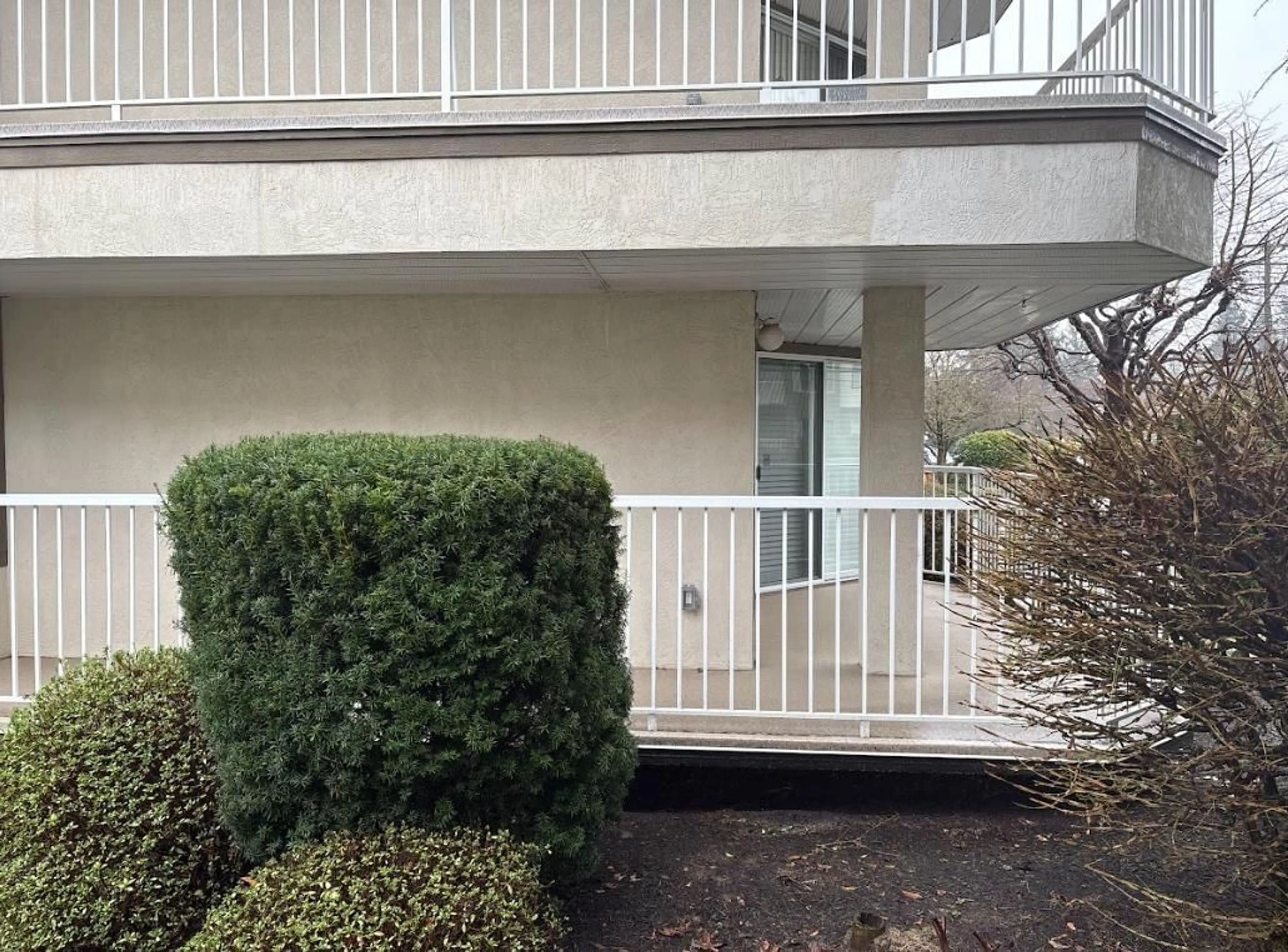 Patio, unknown for 101 - 33401 MAYFAIR AVENUE, Abbotsford British Columbia V2S6Z2