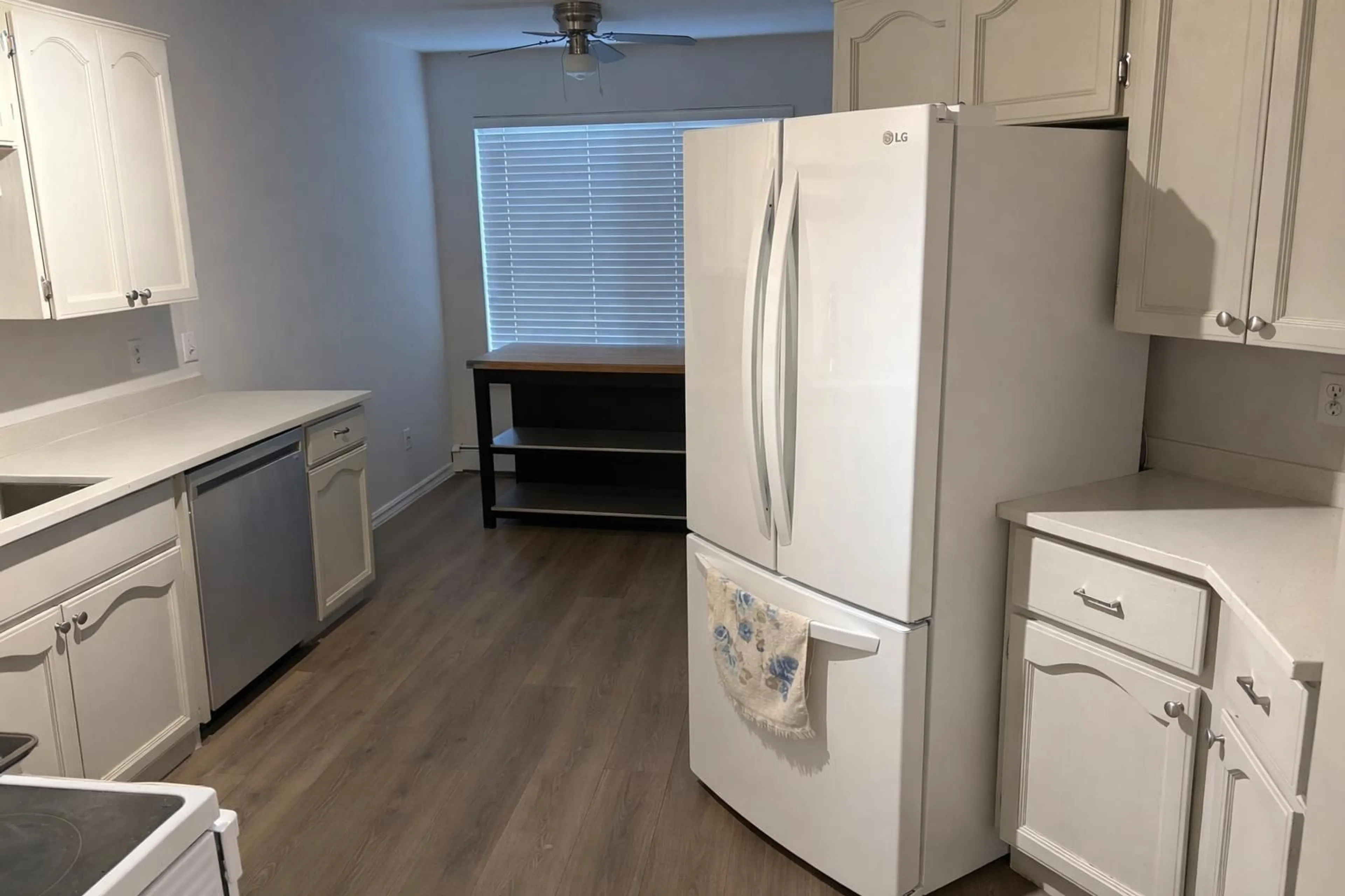 Unknown for 101 - 33401 MAYFAIR AVENUE, Abbotsford British Columbia V2S6Z2