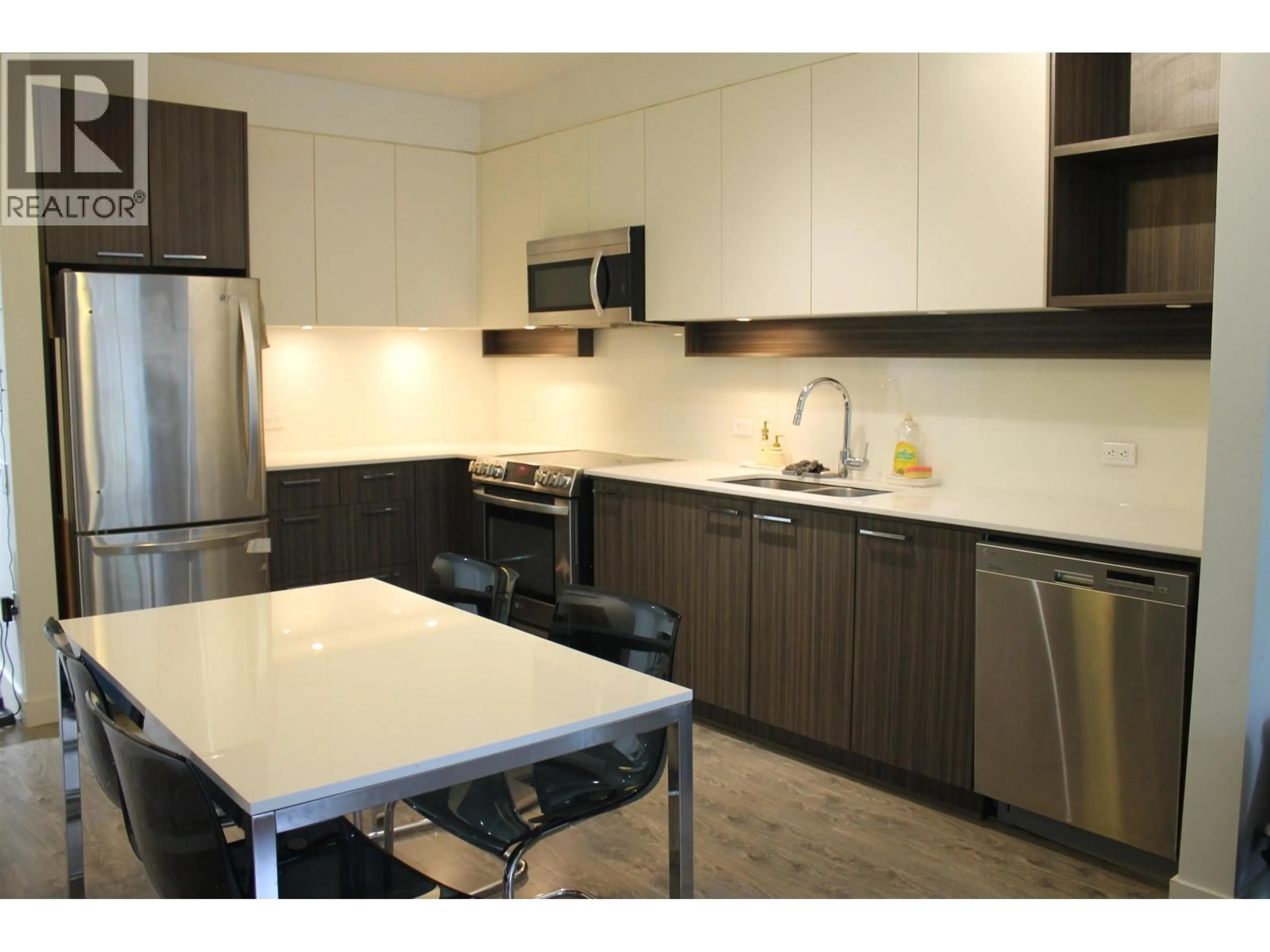 Unknown for 303 - 9250 UNIVERSITY HIGH STREET, Burnaby British Columbia V5A0B3