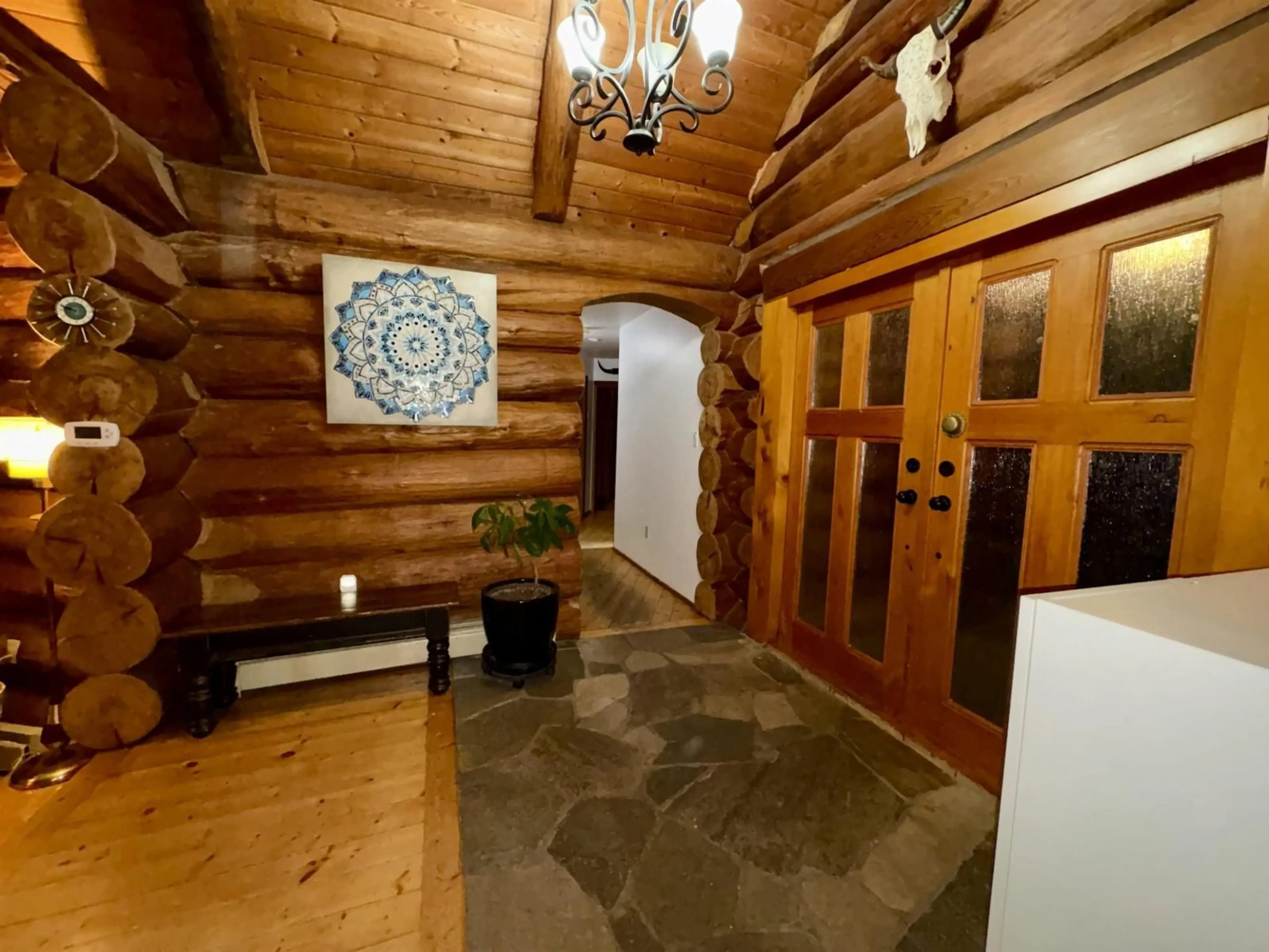 Indoor foyer for 12712 CATHY CRESCENT, Mission British Columbia V4S1C8