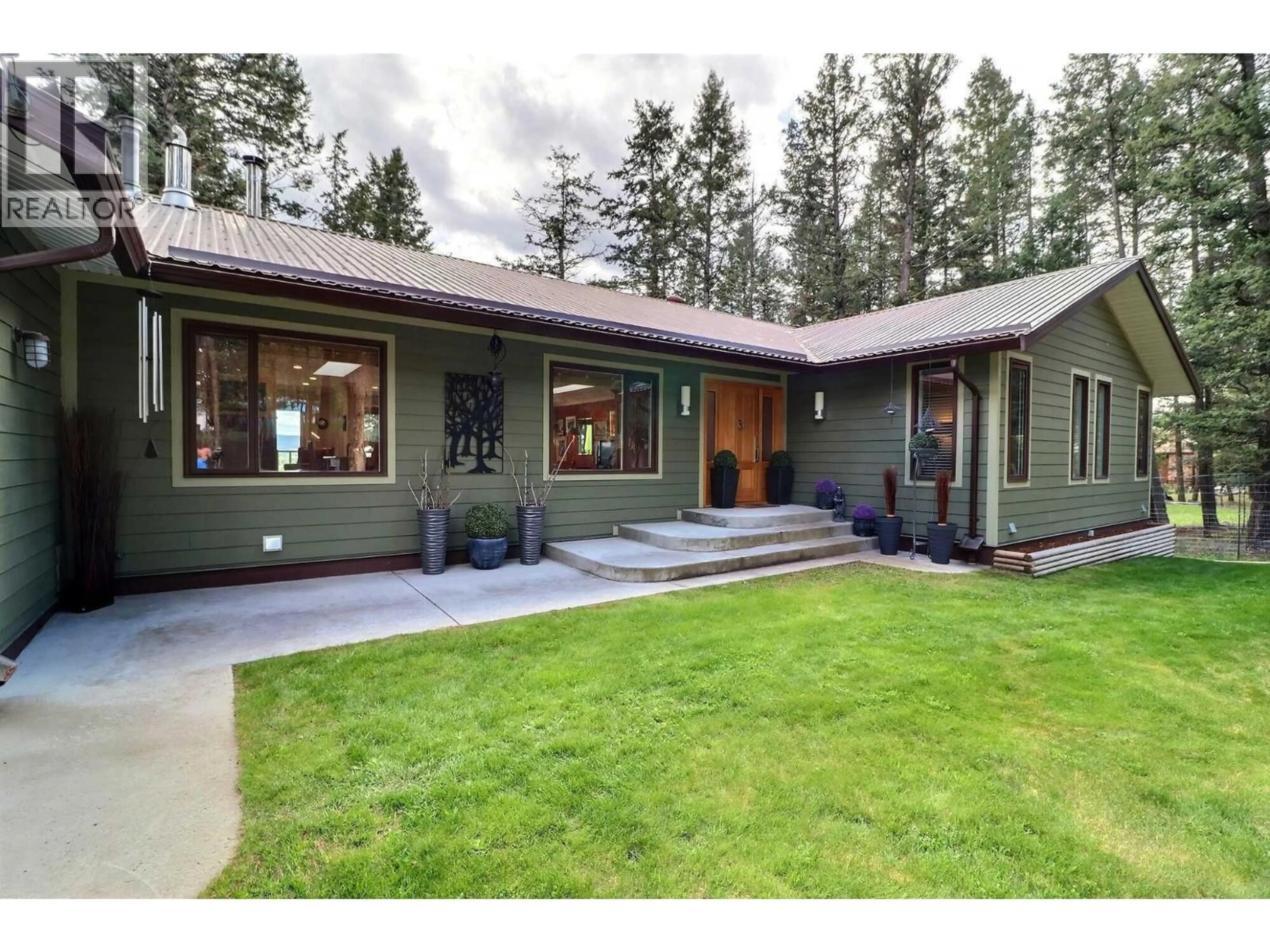 Home with vinyl exterior material, unknown for 5042 GLOINNZUN DRIVE, 108 Mile Ranch British Columbia V0K2Z0
