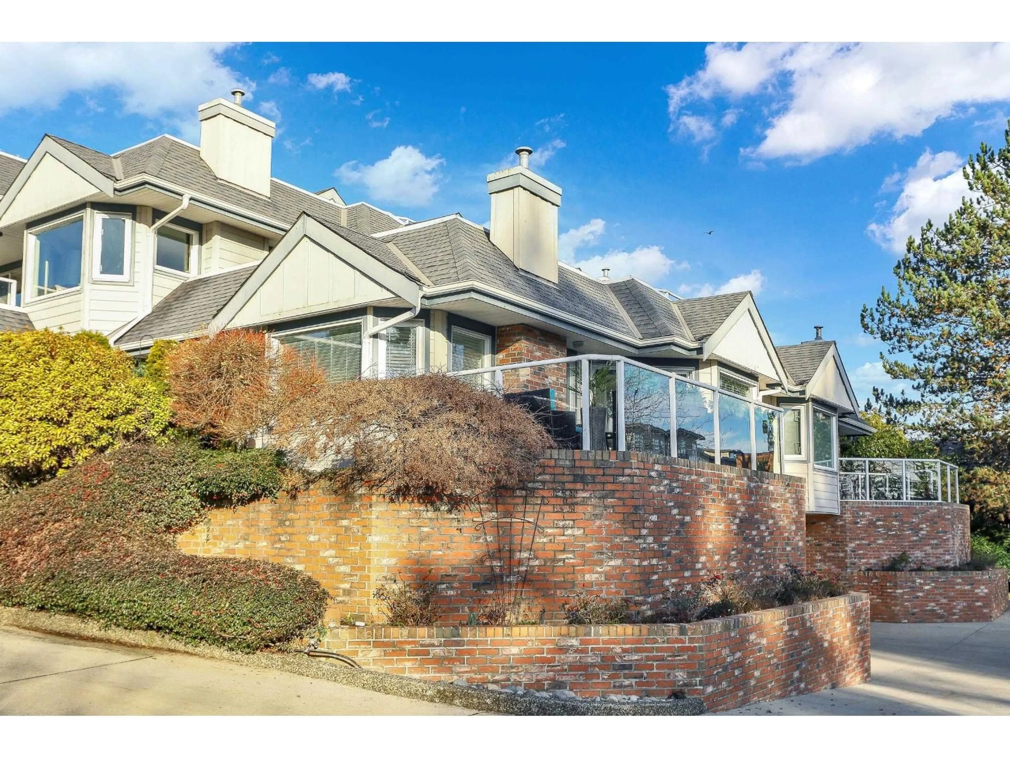 Home with brick exterior material, unknown for 114 - 13965 16 AVENUE, Surrey British Columbia V4A1P8