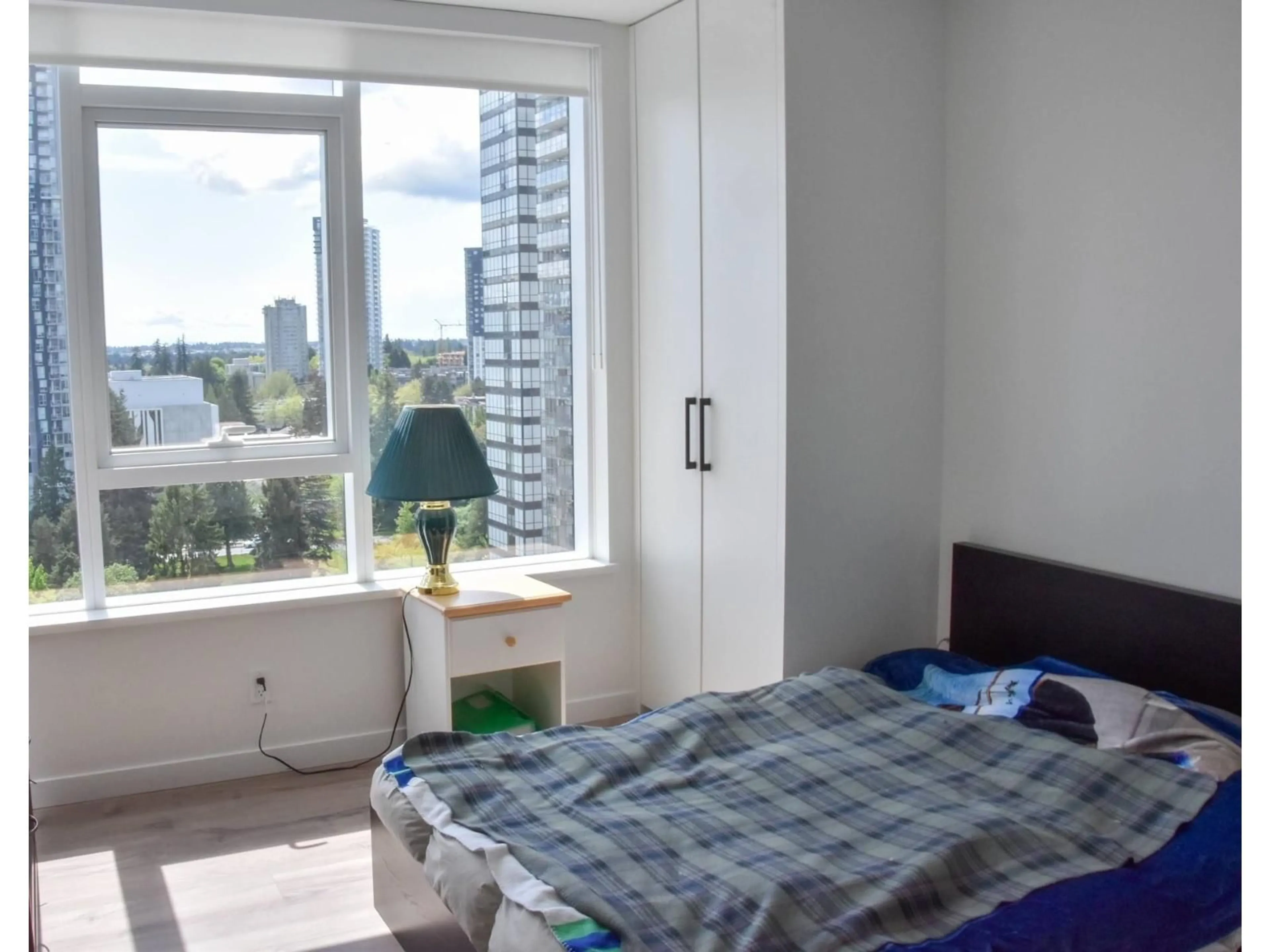 Bedroom with bed, unknown for 1608 - 10448 UNIVERSITY DRIVE, Surrey British Columbia V3T0S7