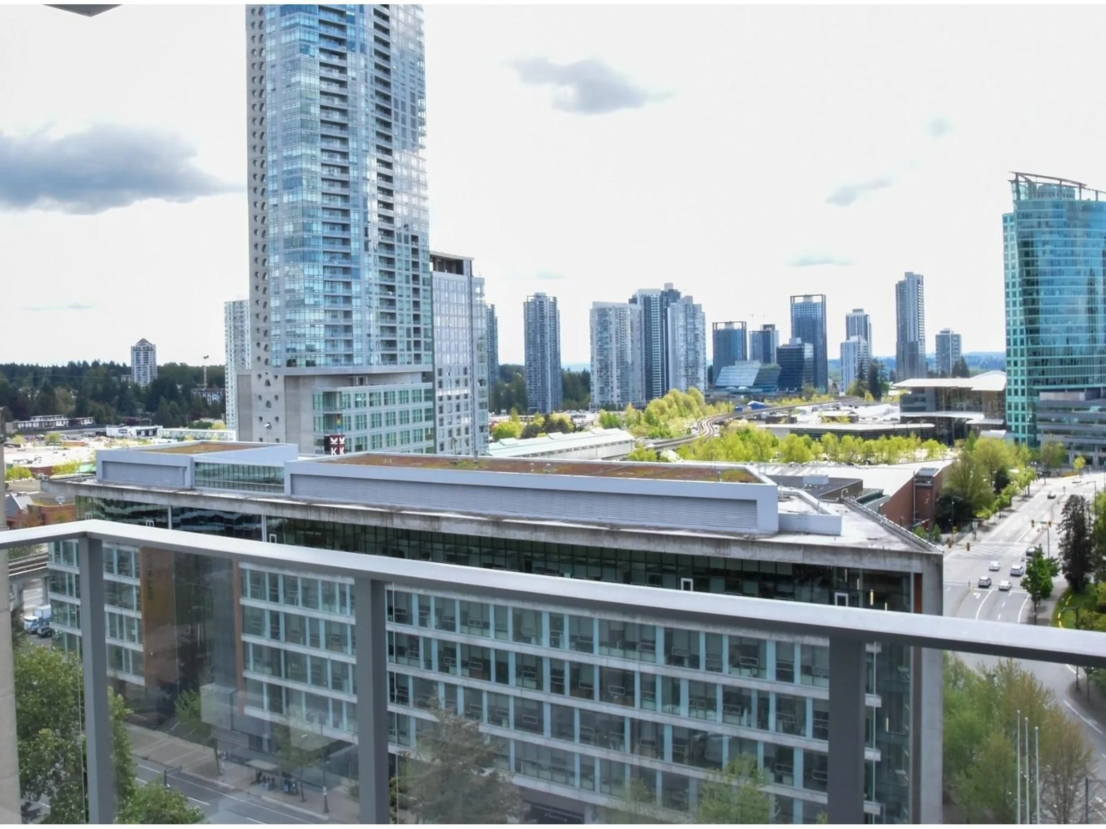 A pic from outside/outdoor area/front of a property/back of a property/a pic from drone, city buildings view from balcony for 1608 - 10448 UNIVERSITY DRIVE, Surrey British Columbia V3T0S7