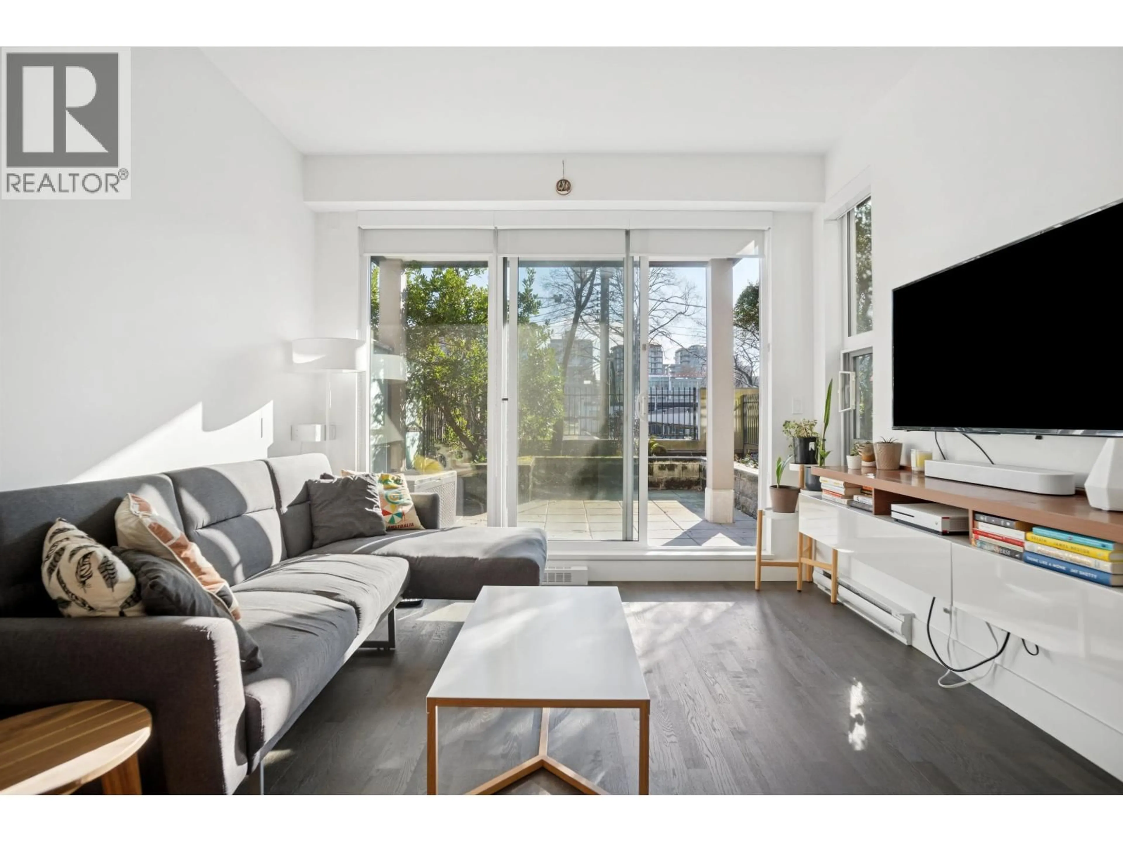 Living room with furniture, unknown for 209 - 1628 4TH AVENUE, Vancouver British Columbia V6J0G6