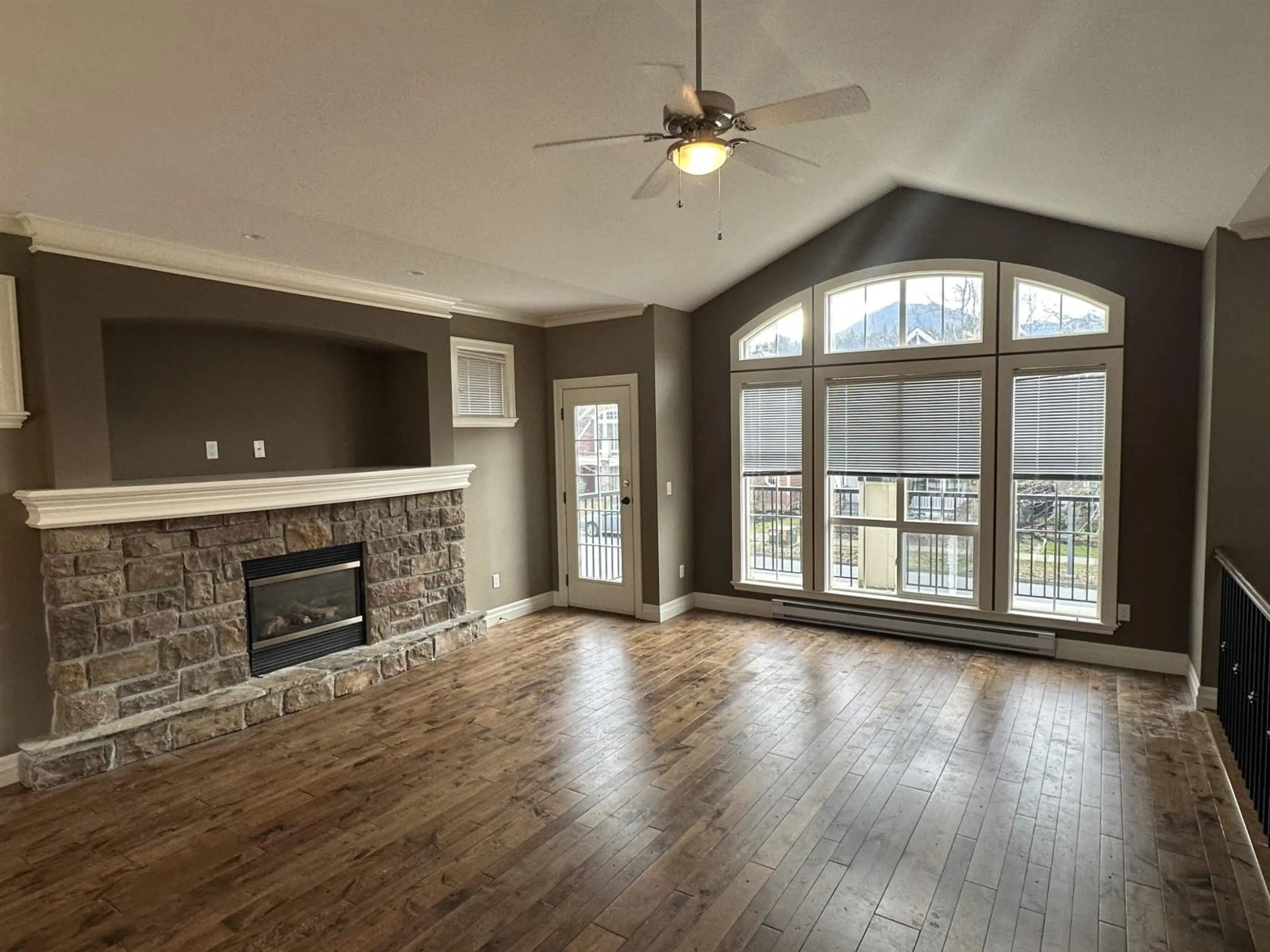 Living room with furniture, unknown for 5895 GARRISON BOULEVARD, Chilliwack British Columbia V2R5X8