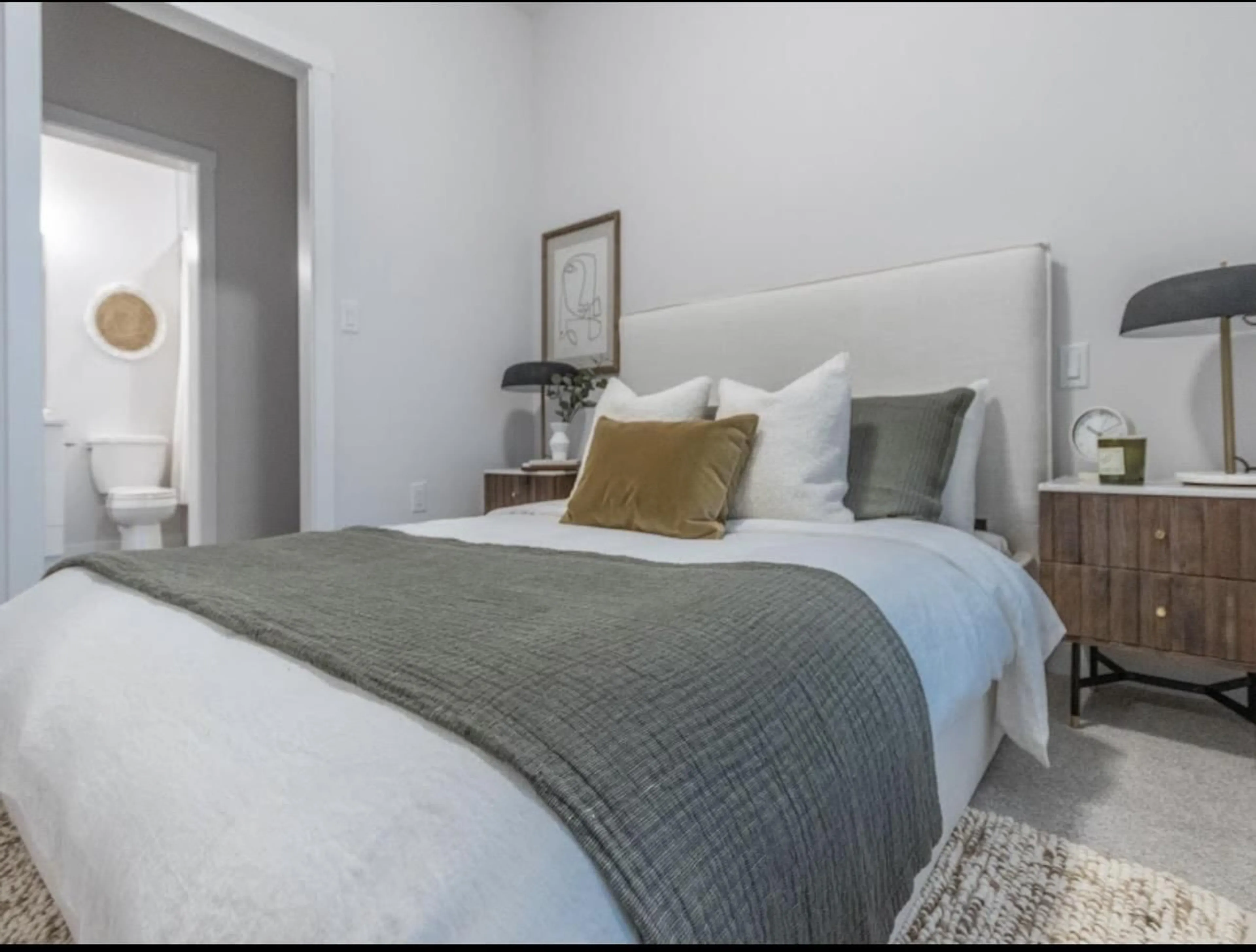 Bedroom with bed, unknown for 204 - 7375 HORNE STREET STREET NORTH, Mission British Columbia V2V6T8