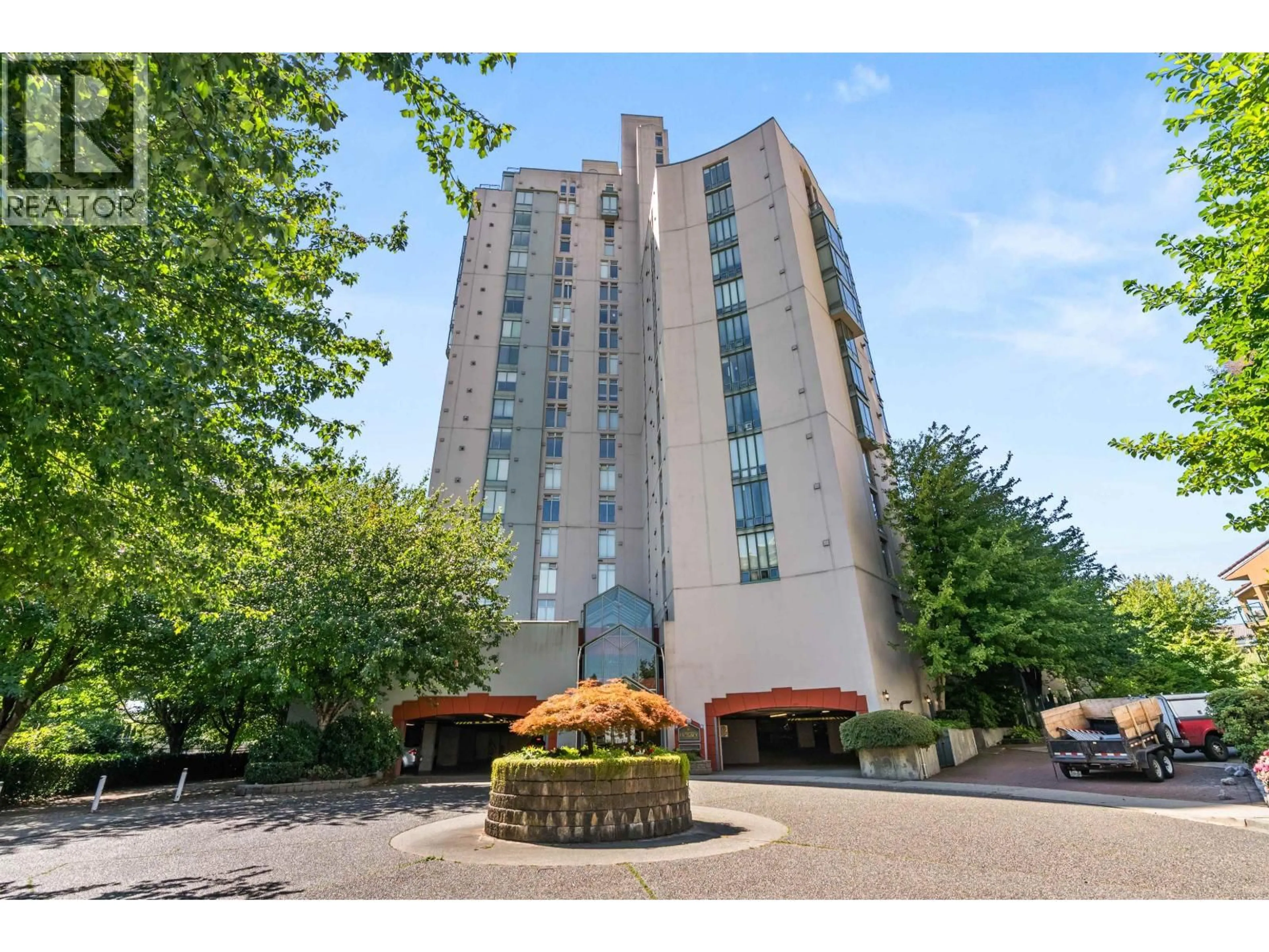 Indoor foyer for 1602 - 8 LAGUNA COURT, New Westminster British Columbia V3M6M6